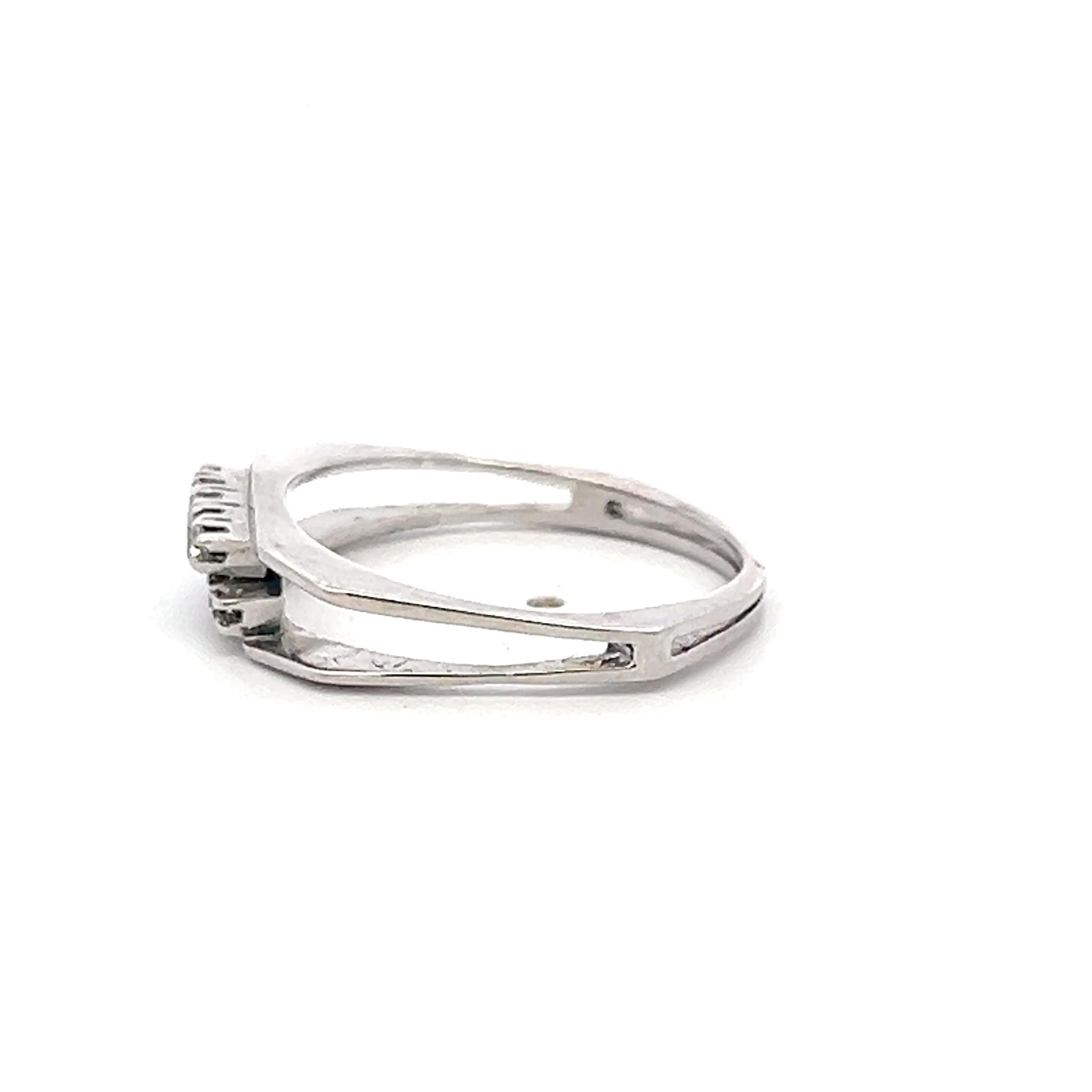 Vintage Platinum Band Ring with 0.2 Carat Circular Cut I-SI Diamonds Size 8