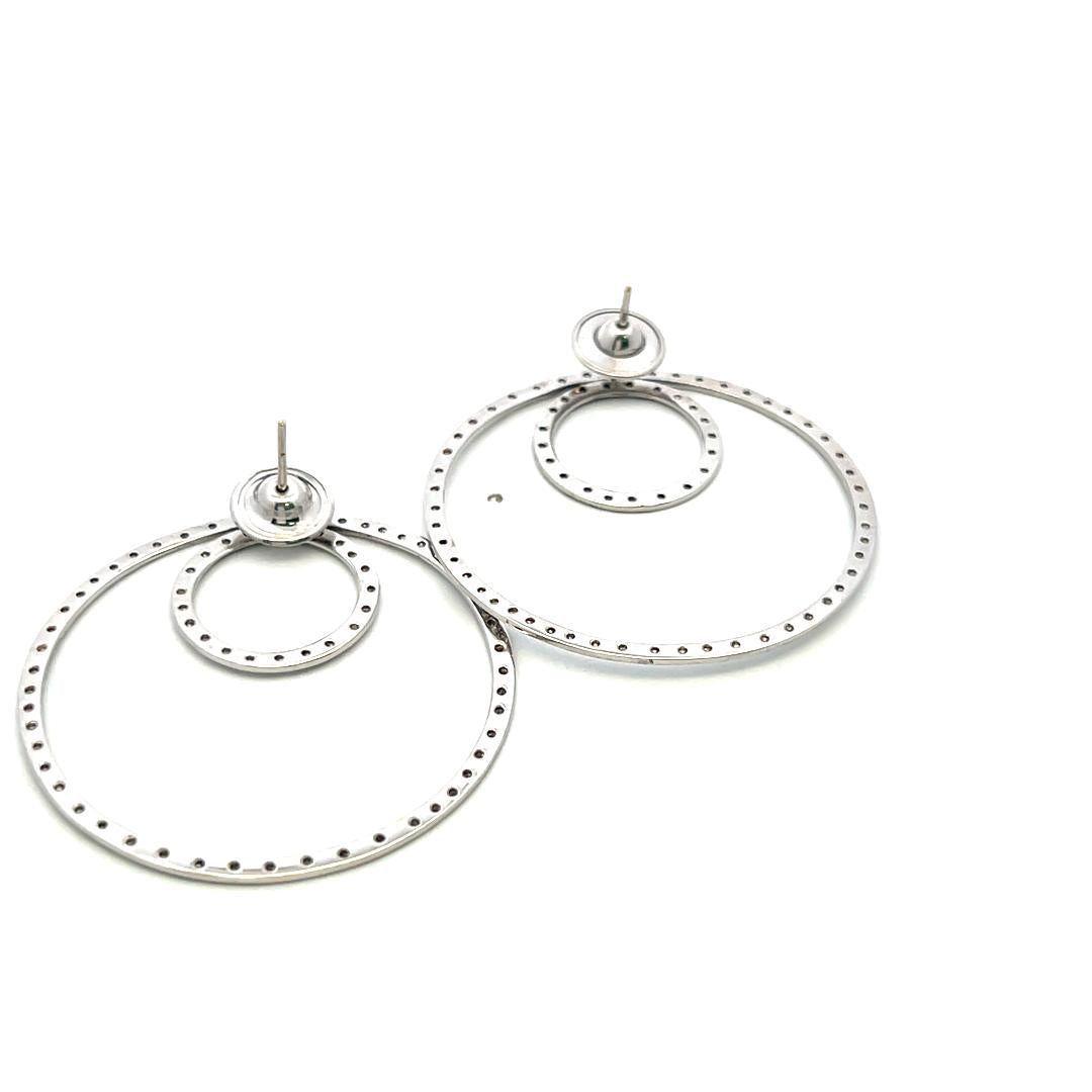 Vintage 18K White Gold Dangling Earrings with 0.6 Carat Round I I1 Diamonds
