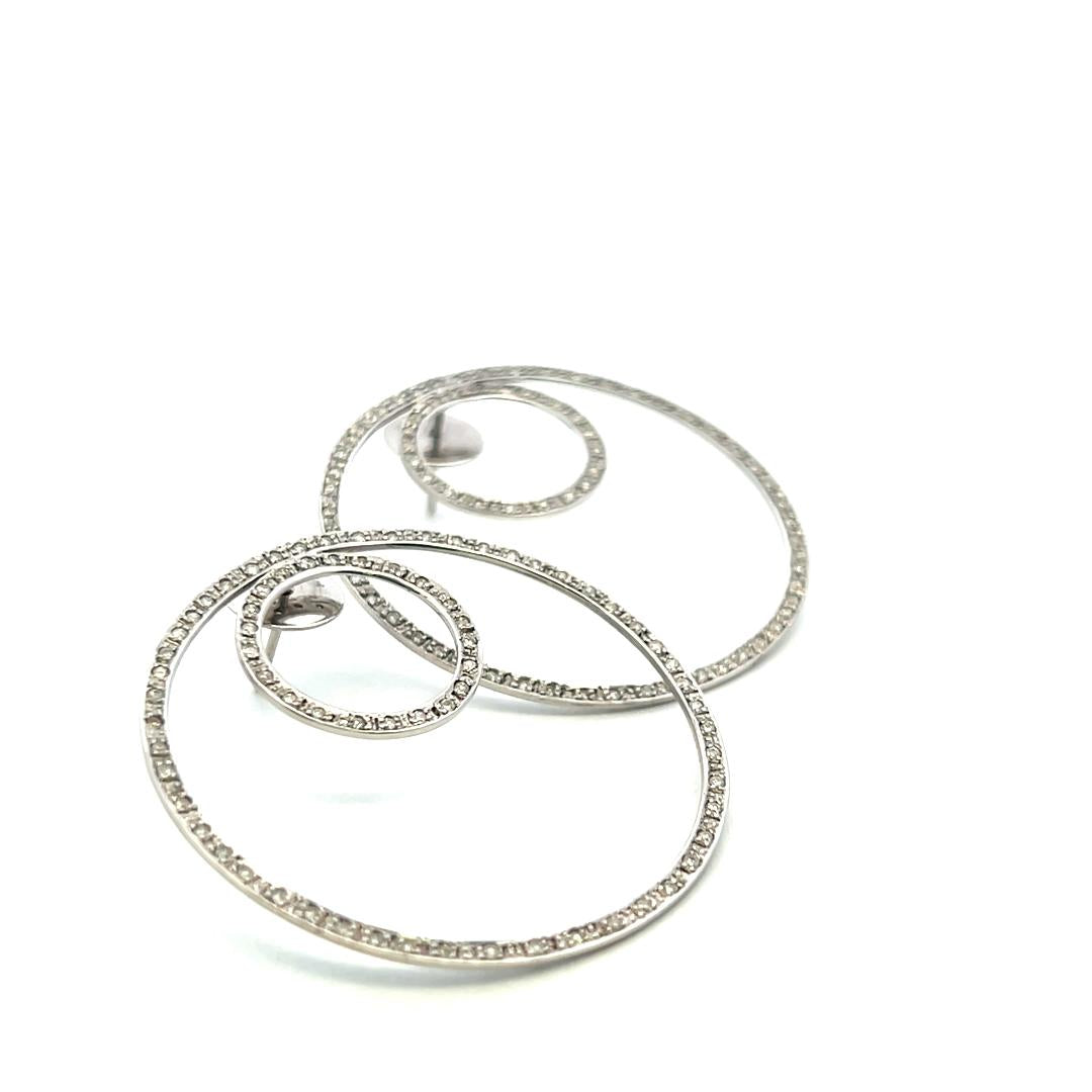Vintage 18K White Gold Dangling Earrings with 0.6 Carat Round I I1 Diamonds
