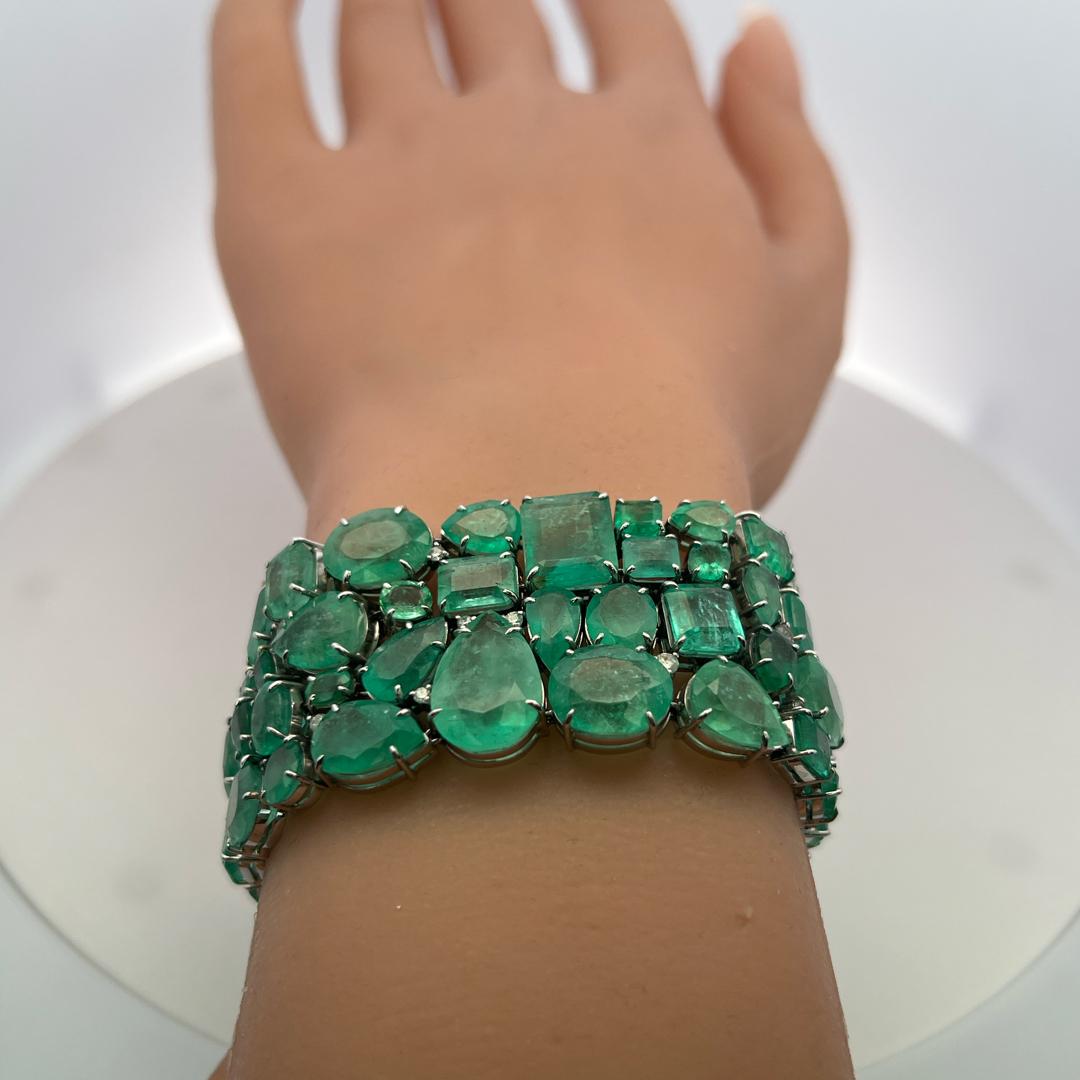 18K WG Link Bracelet with 1.5ct Round H SI Diamonds & 112ct Multi Shape Emerald