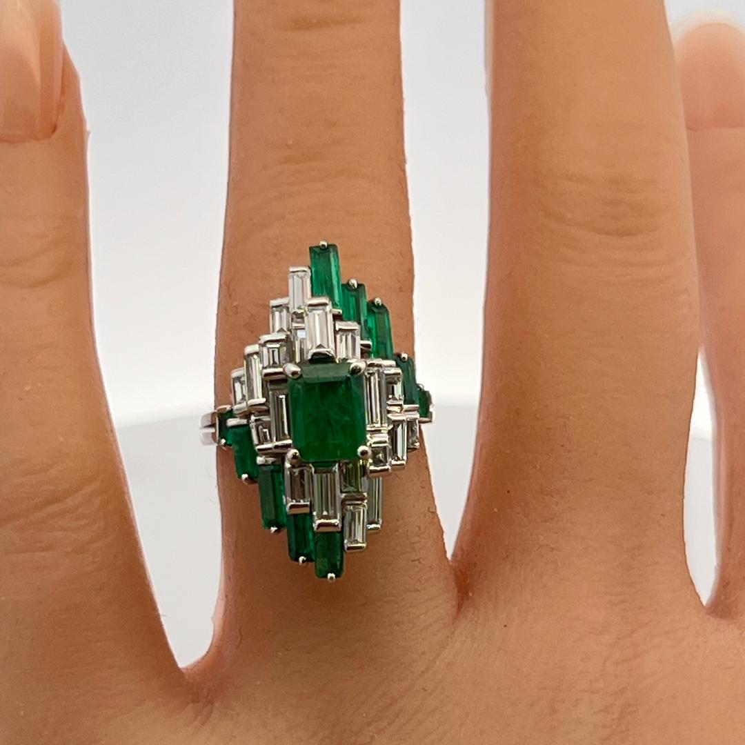 18K White Gold Cocktail Ring 1ct Baguette Diamonds and 1.96ct Emerald Size 6.5