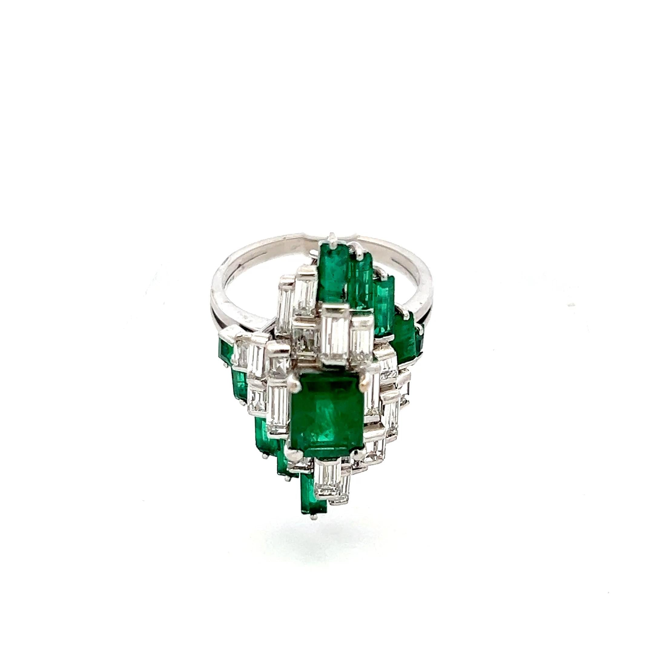 18K White Gold Cocktail Ring 1ct Baguette Diamonds and 1.96ct Emerald Size 6.5