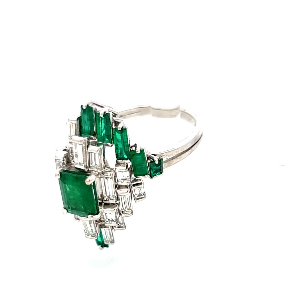 18K White Gold Cocktail Ring 1ct Baguette Diamonds and 1.96ct Emerald Size 6.5