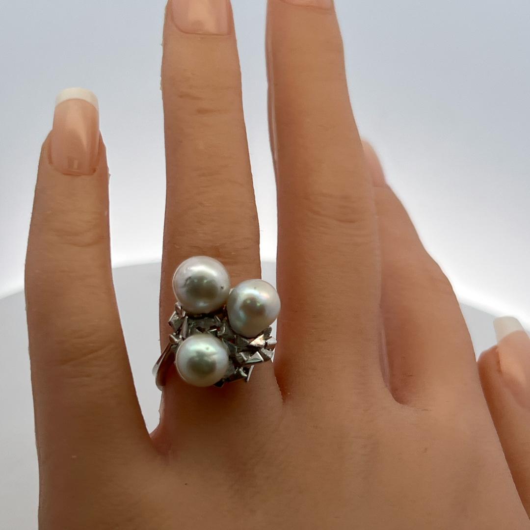 Vintage 18K White Gold Cocktail Ring with Three 7.3-8.8 MM Pearls Size 6.75