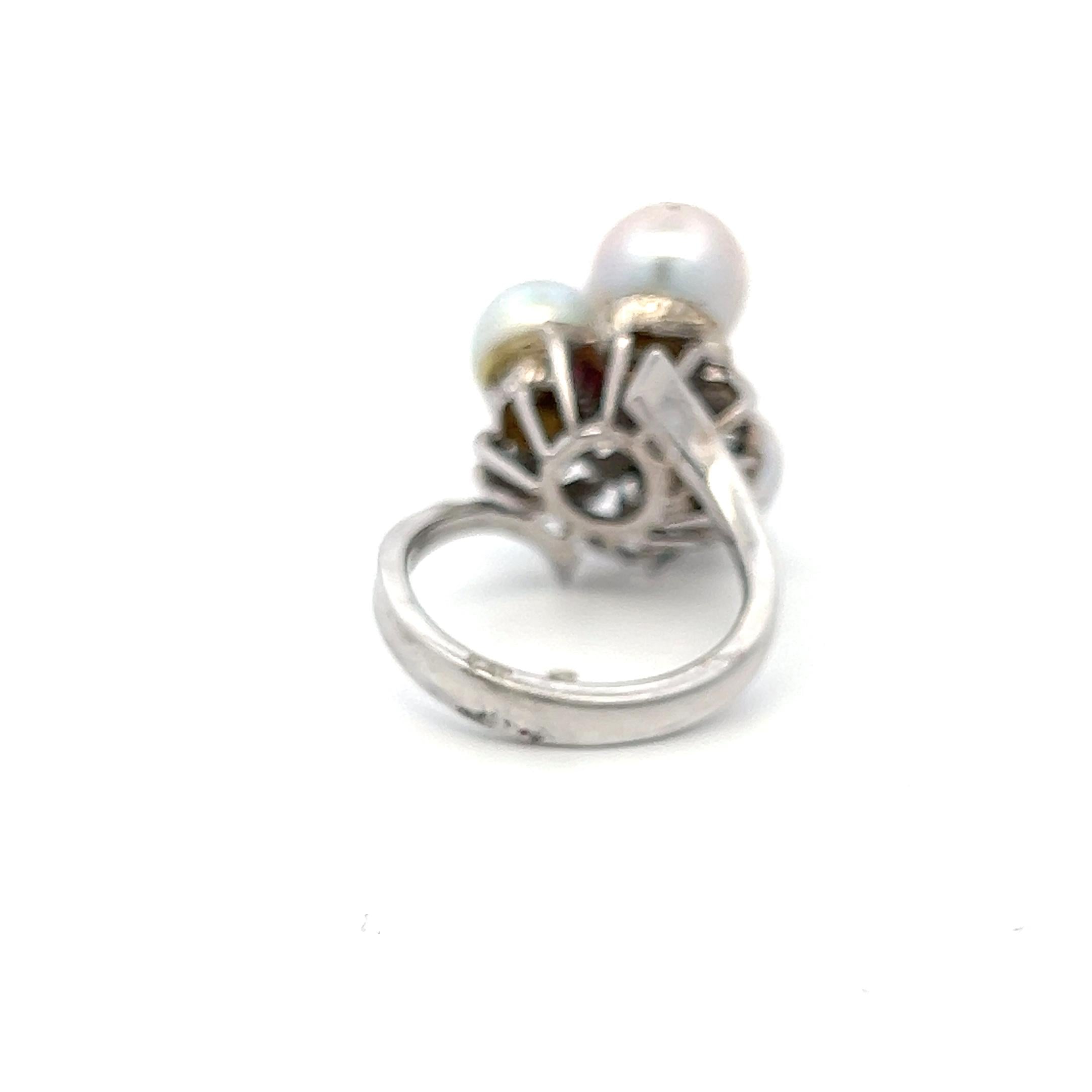 Vintage 18K White Gold Cocktail Ring with Three 7.3-8.8 MM Pearls Size 6.75