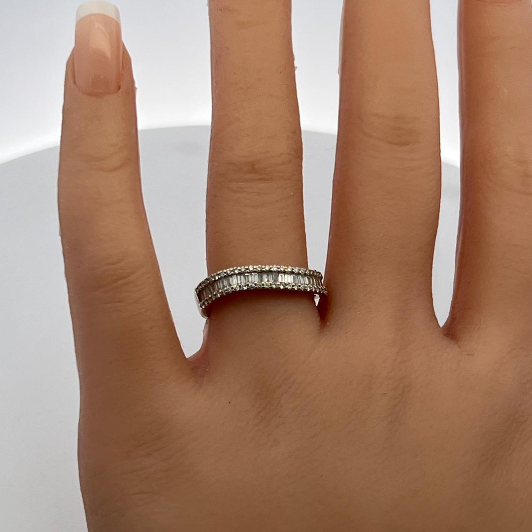 18K White Gold Band Ring with 0.55ct Tapered Baguette & Round Diamonds Size 7