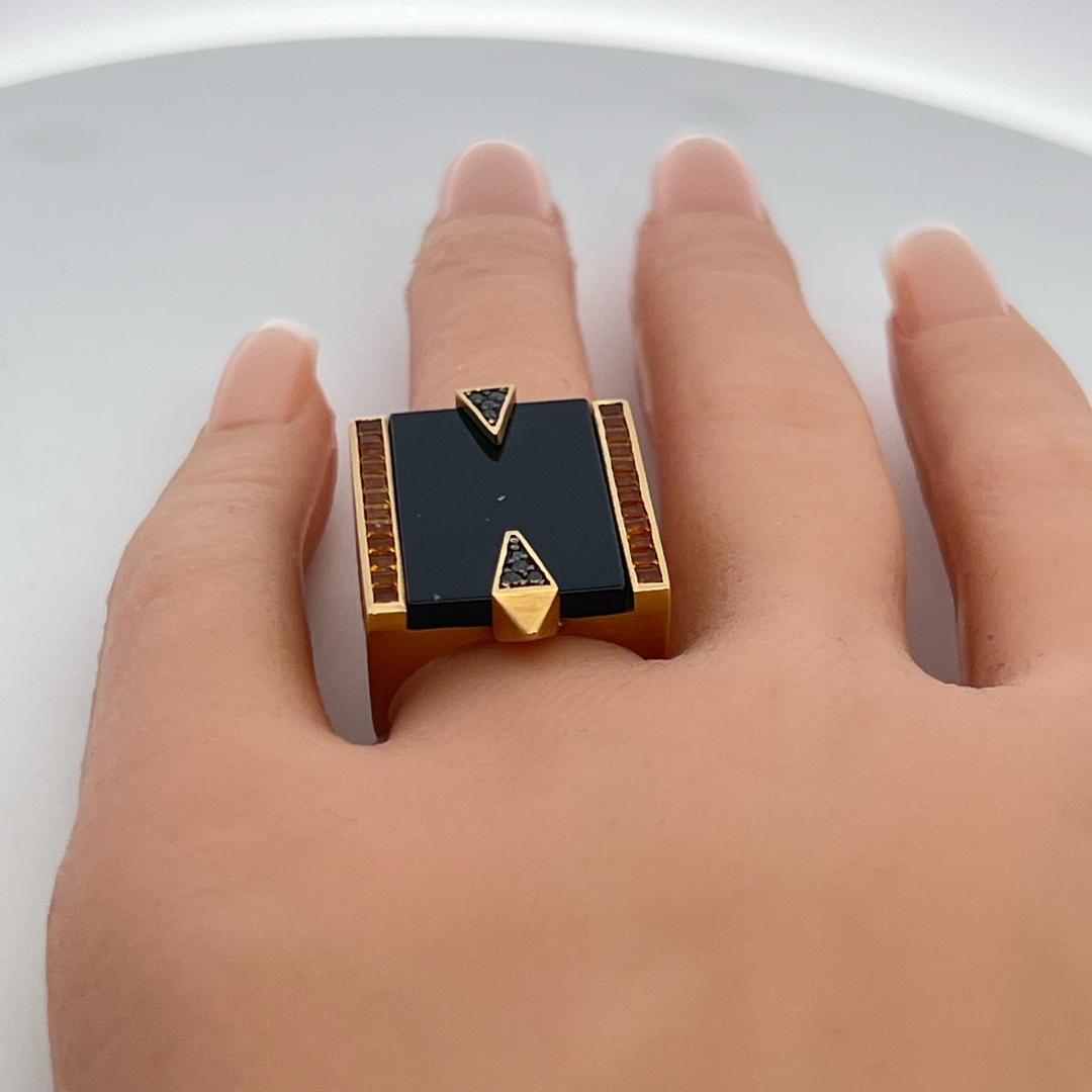 Estate 18K Yellow Gold Bold Cocktail Ring with 1.1 Carat Citrine and Onyx Size 7