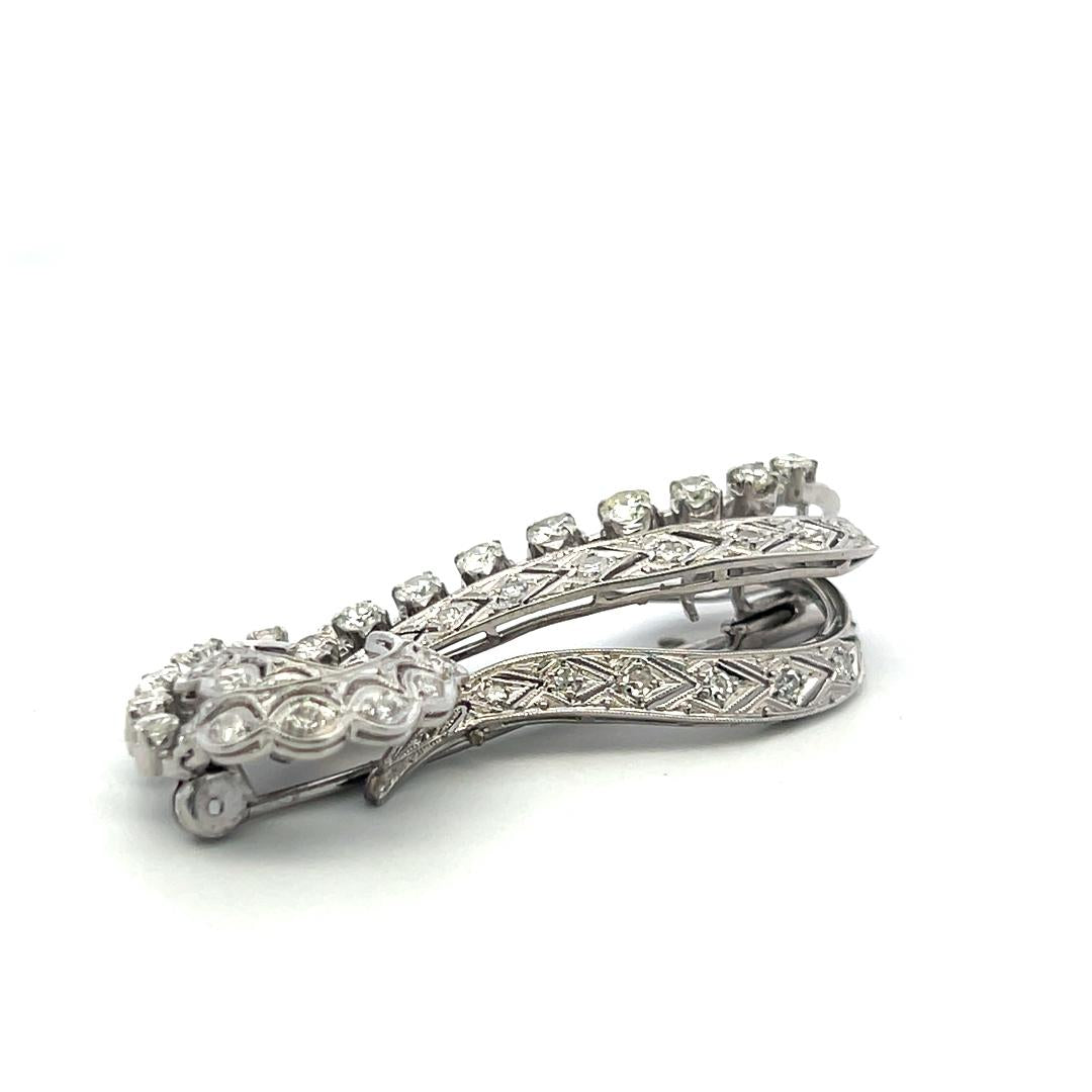 Vintage Platinum Pin Brooch with 1.26 Carat Round H-VS Diamonds 10.3 Grams