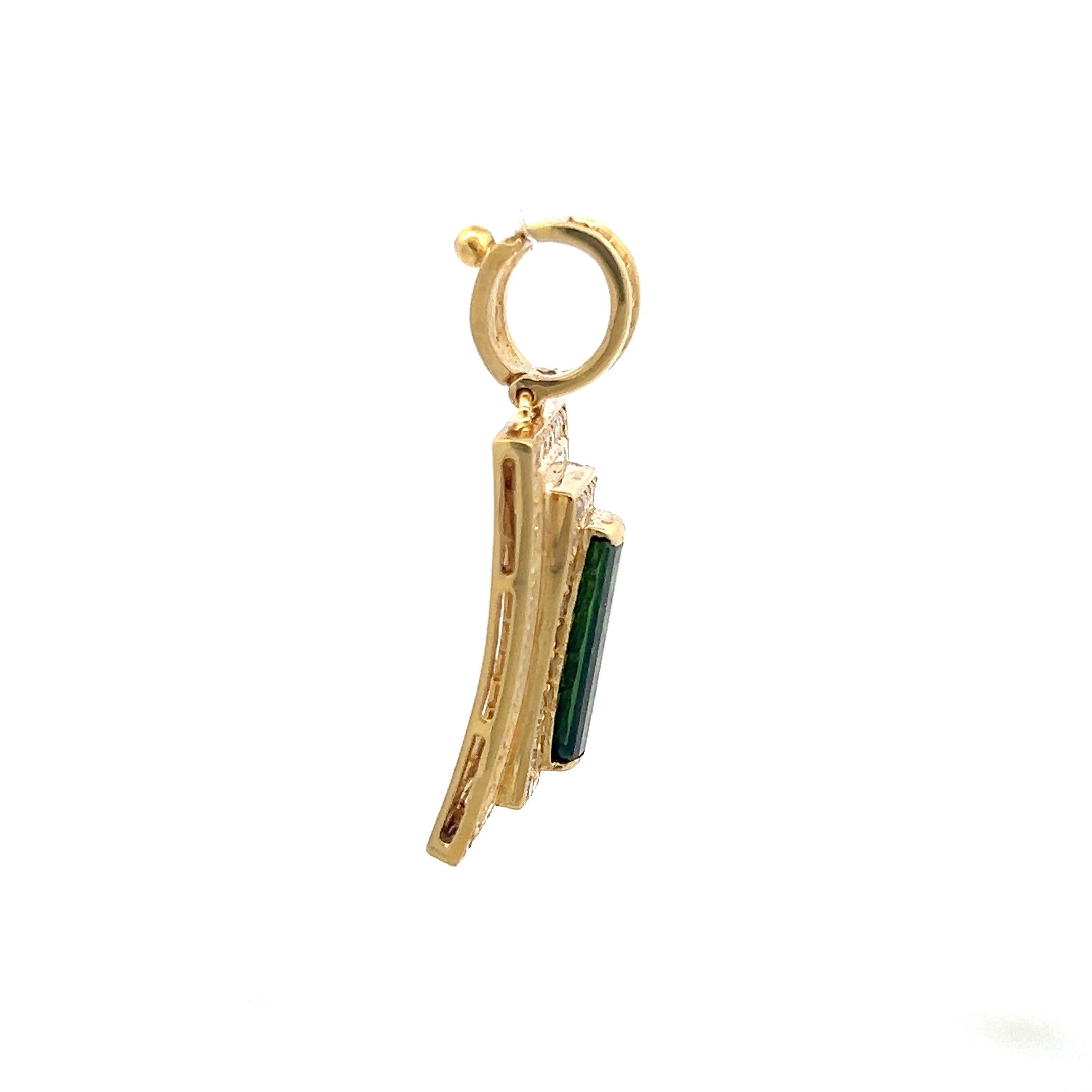 18K Yellow Gold Pendant with 0.69 Carat Round I VS Diamonds and Green Tourmaline