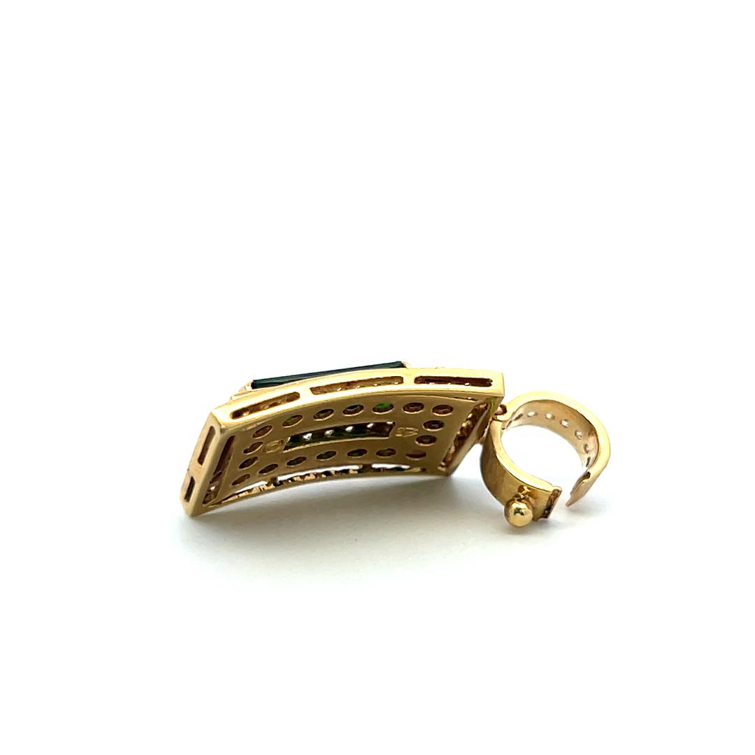 18K Yellow Gold Pendant with 0.69 Carat Round I VS Diamonds and Green Tourmaline