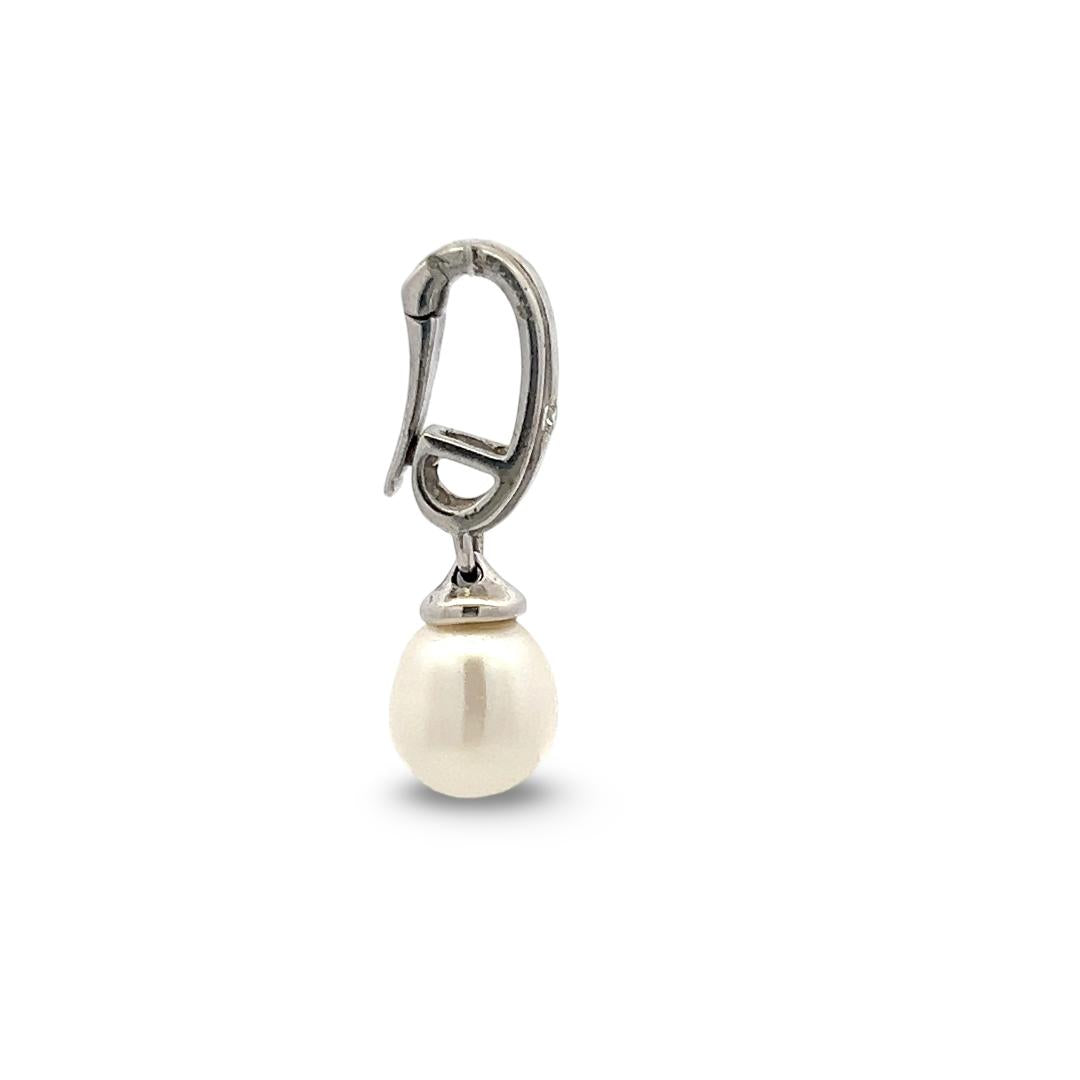 Vintage 18K White Gold Pendant with 0.03ct Round H VS Diamond 8.3 MM Pearl