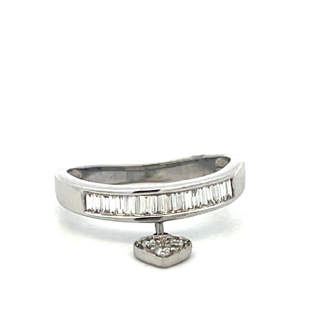 Vintage 18K White Gold Band Ring with 0.2 Carat H SI Diamonds Size 5