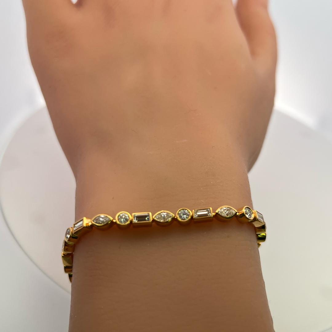 Vintage 18K Yellow Gold Tennis Bracelet with 3.5 Carat H-SI Diamonds