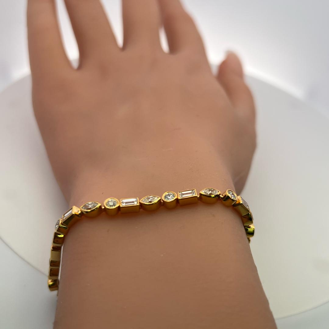 Vintage 18K Yellow Gold Tennis Bracelet with 3.5 Carat H-SI Diamonds