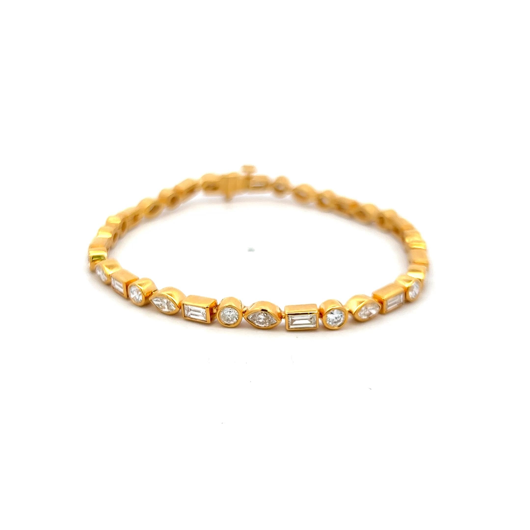 Vintage 18K Yellow Gold Tennis Bracelet with 3.5 Carat H-SI Diamonds