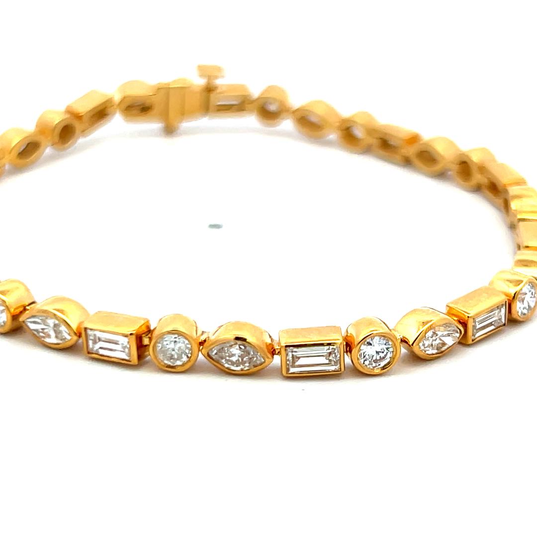 Vintage 18K Yellow Gold Tennis Bracelet with 3.5 Carat H-SI Diamonds