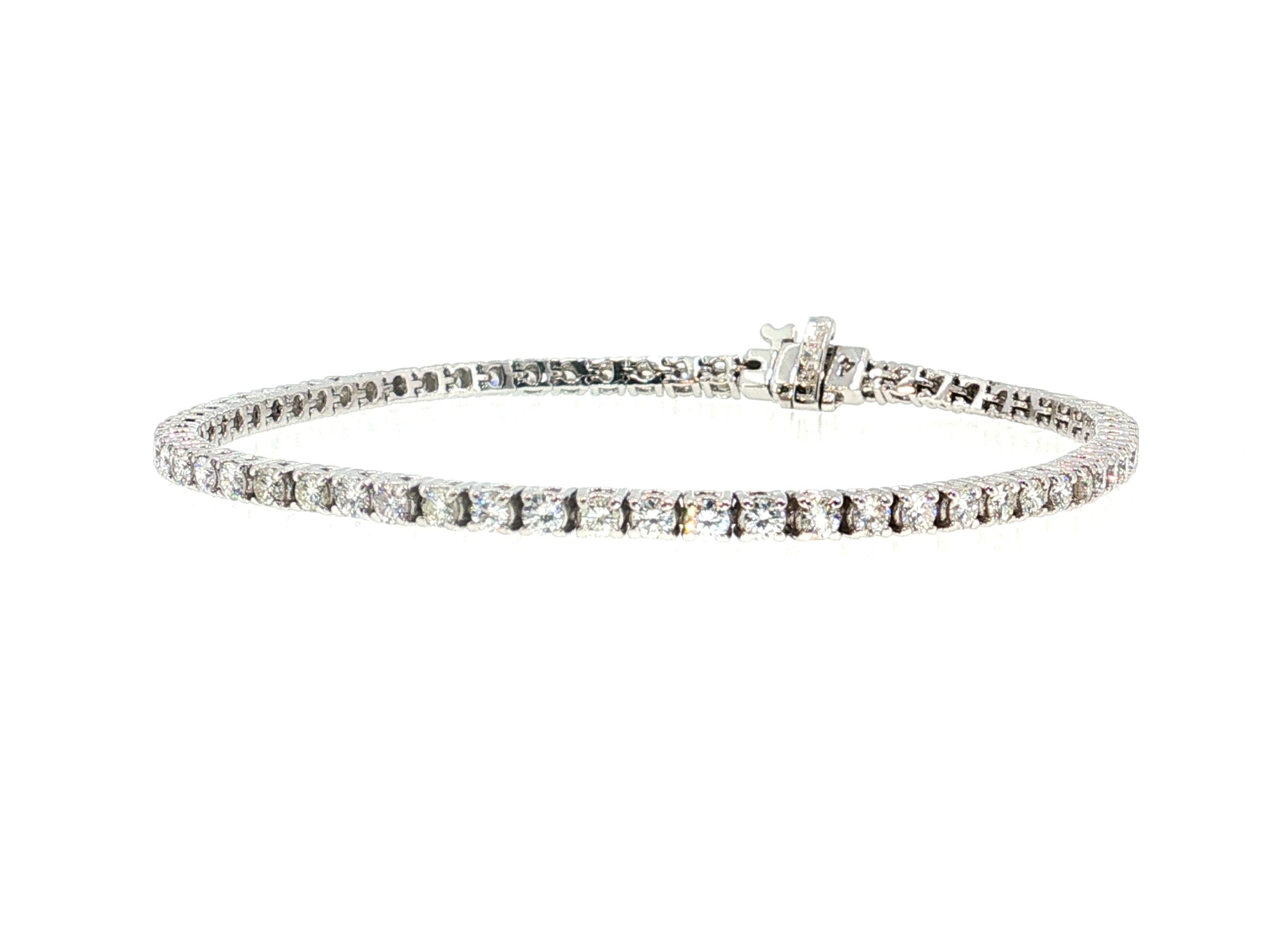 Vintage 14K White Gold Tennis Bracelet with 2.97 Carat Round H VS Diamonds