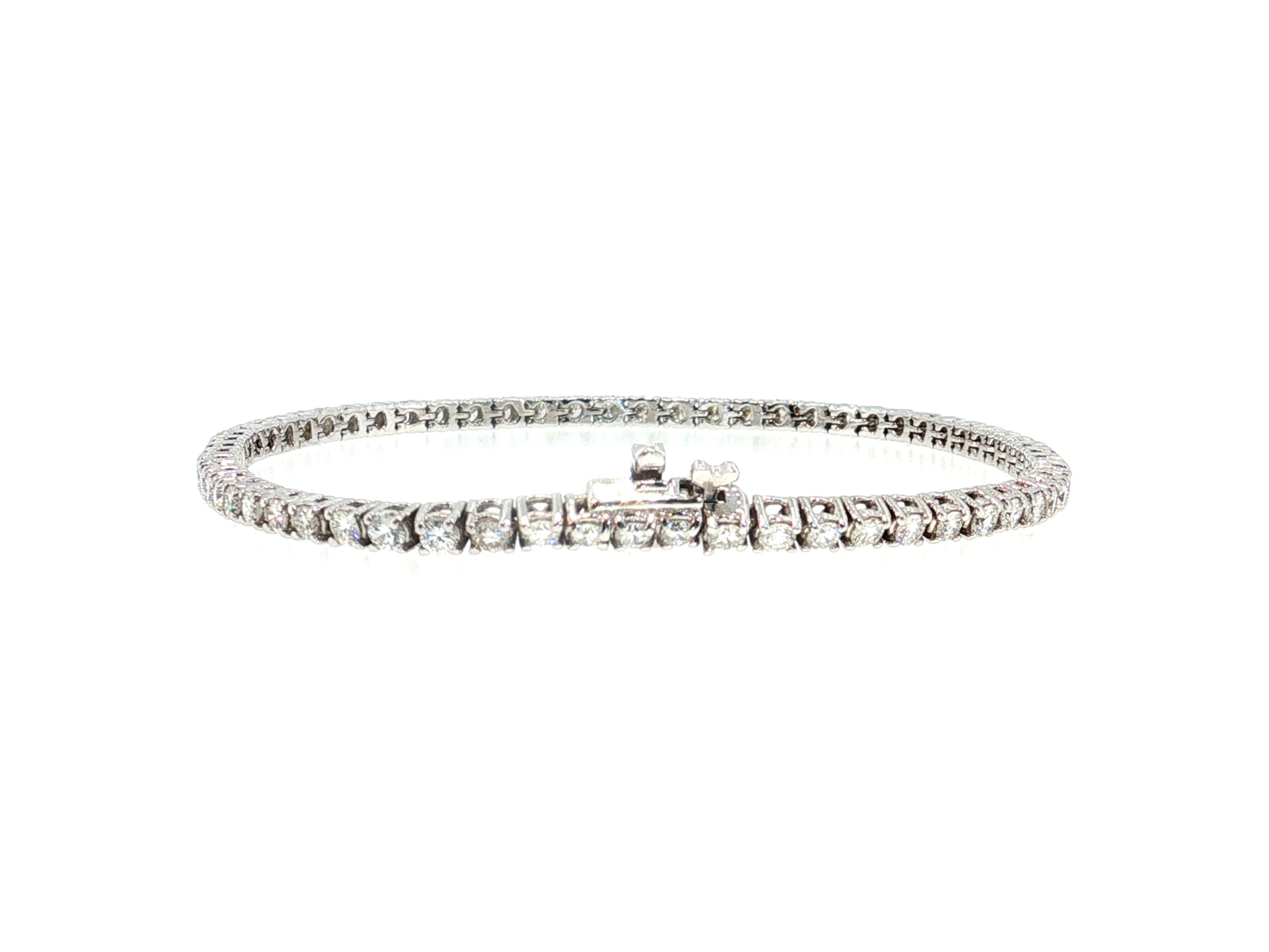 Vintage 14K White Gold Tennis Bracelet with 2.97 Carat Round H VS Diamonds