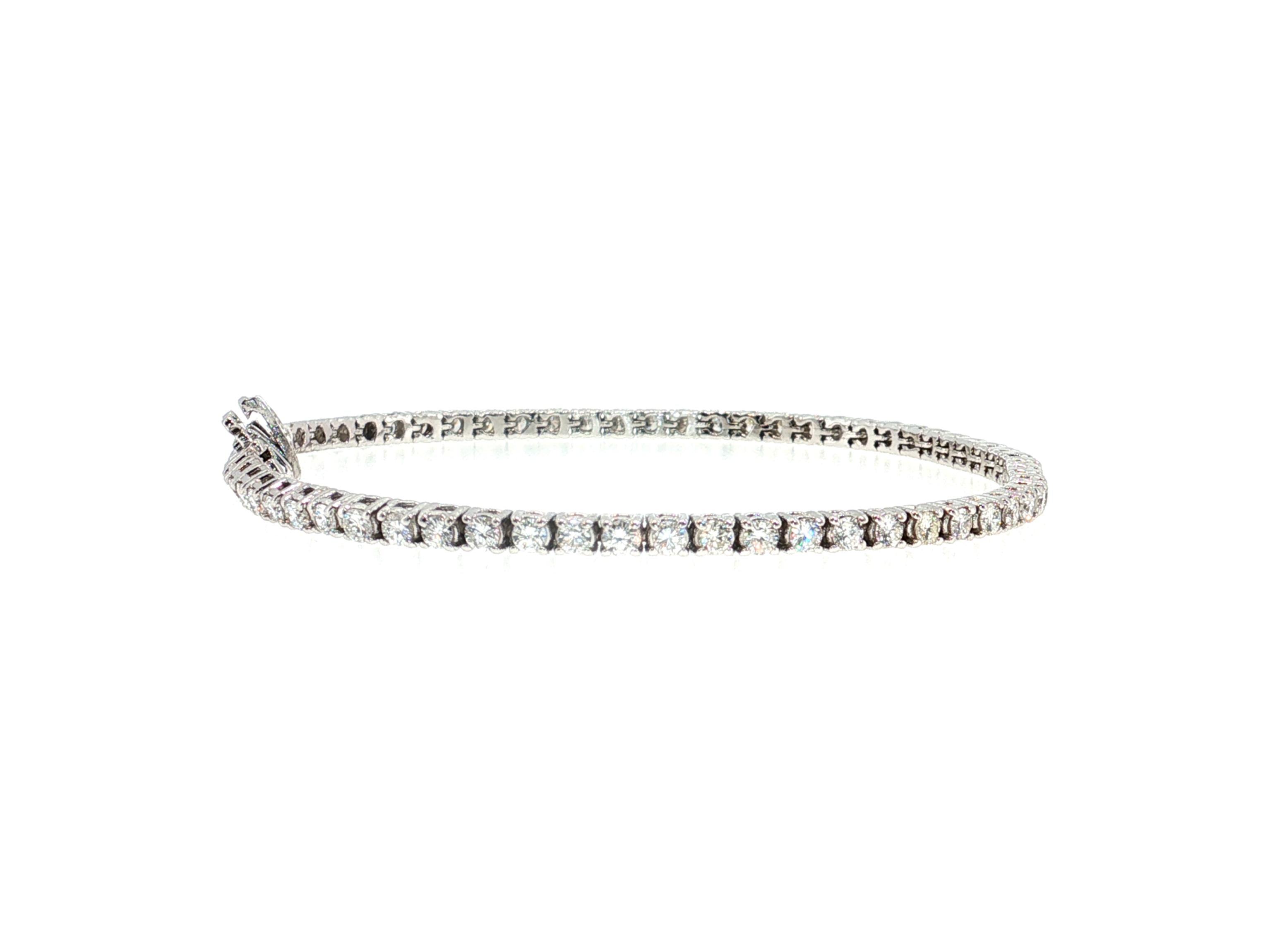Vintage 14K White Gold Tennis Bracelet with 2.97 Carat Round H VS Diamonds