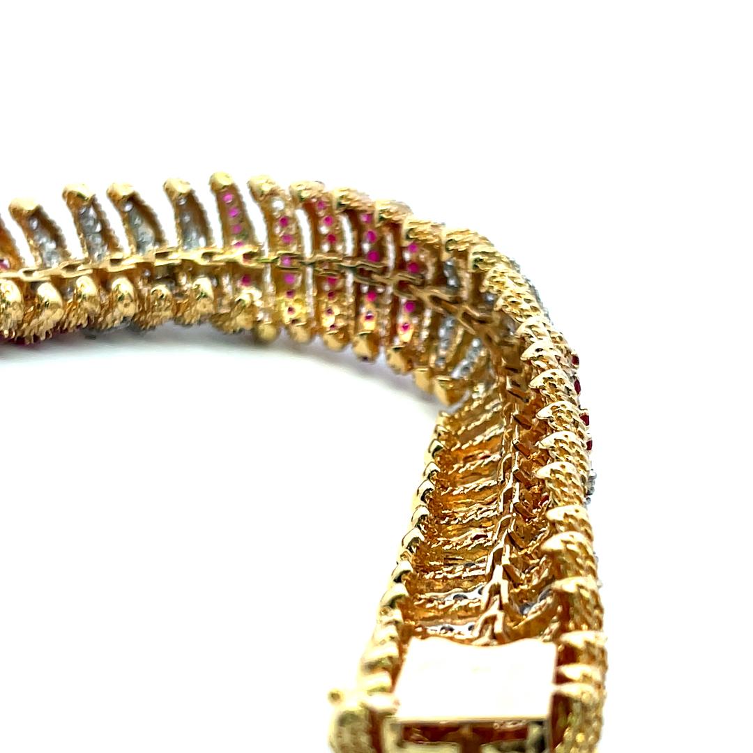 Vintage 18K Yellow Gold Link Bracelet with 6.5ct Round G VS Diamond & 6.5ct Ruby