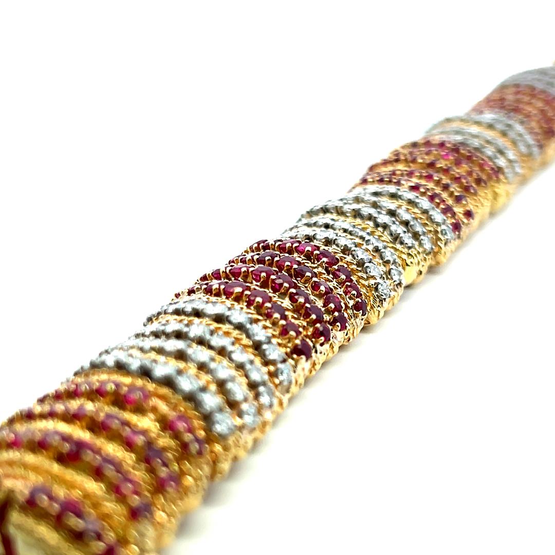 Vintage 18K Yellow Gold Link Bracelet with 6.5ct Round G VS Diamond & 6.5ct Ruby