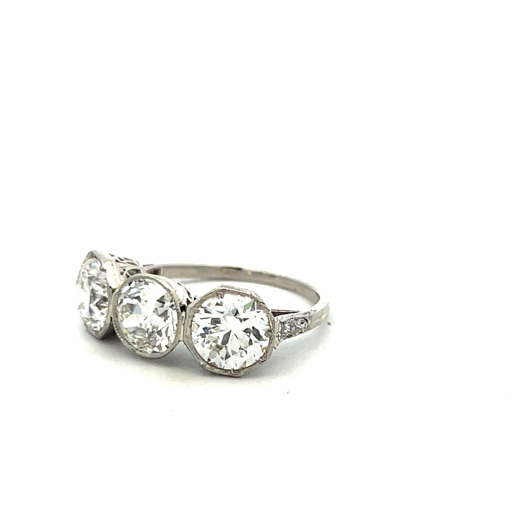 Platinum Three-Stone Ring with 3.81ct Circular Brilliant Diamonds H SI2 GIA