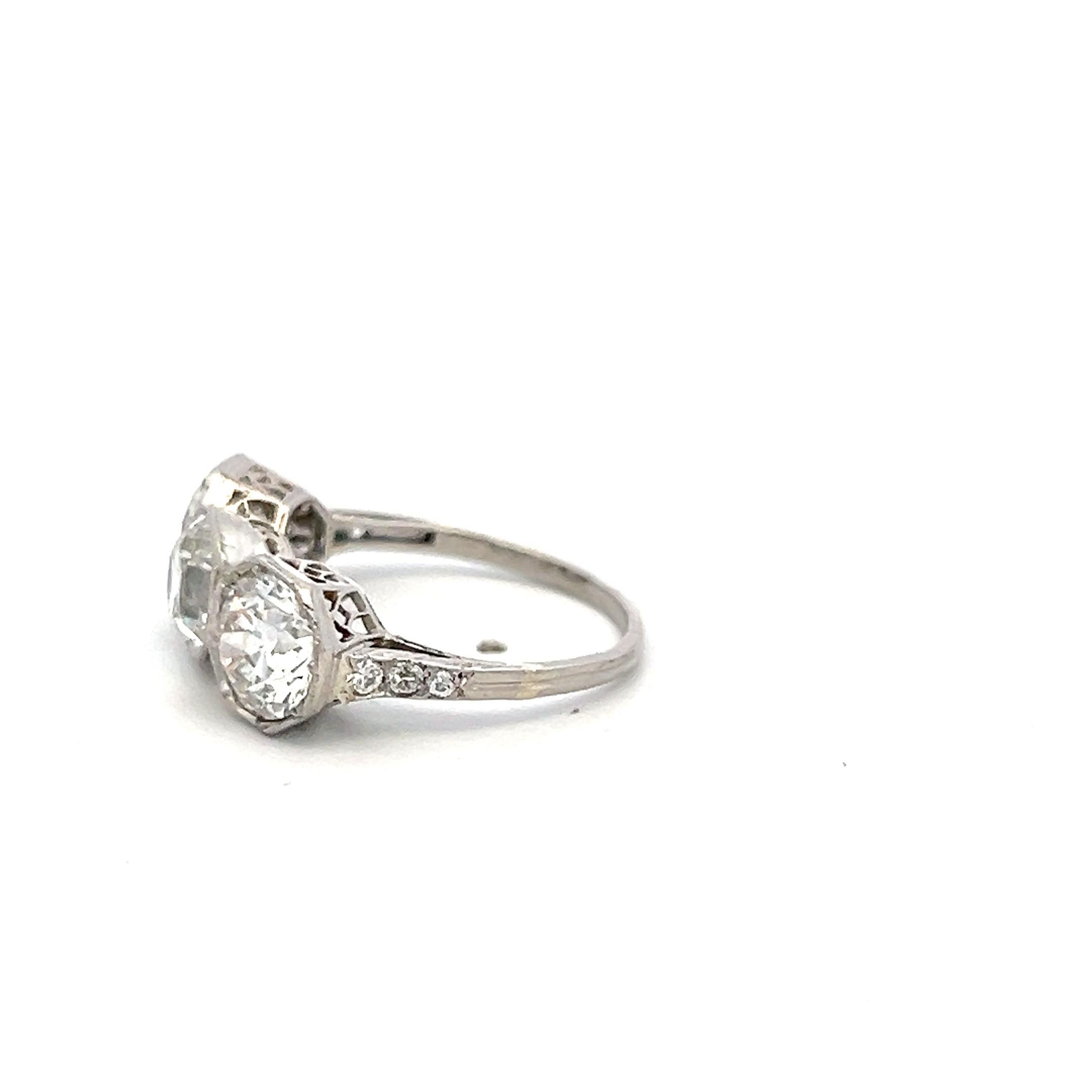 Platinum Three-Stone Ring with 3.81ct Circular Brilliant Diamonds H SI2 GIA