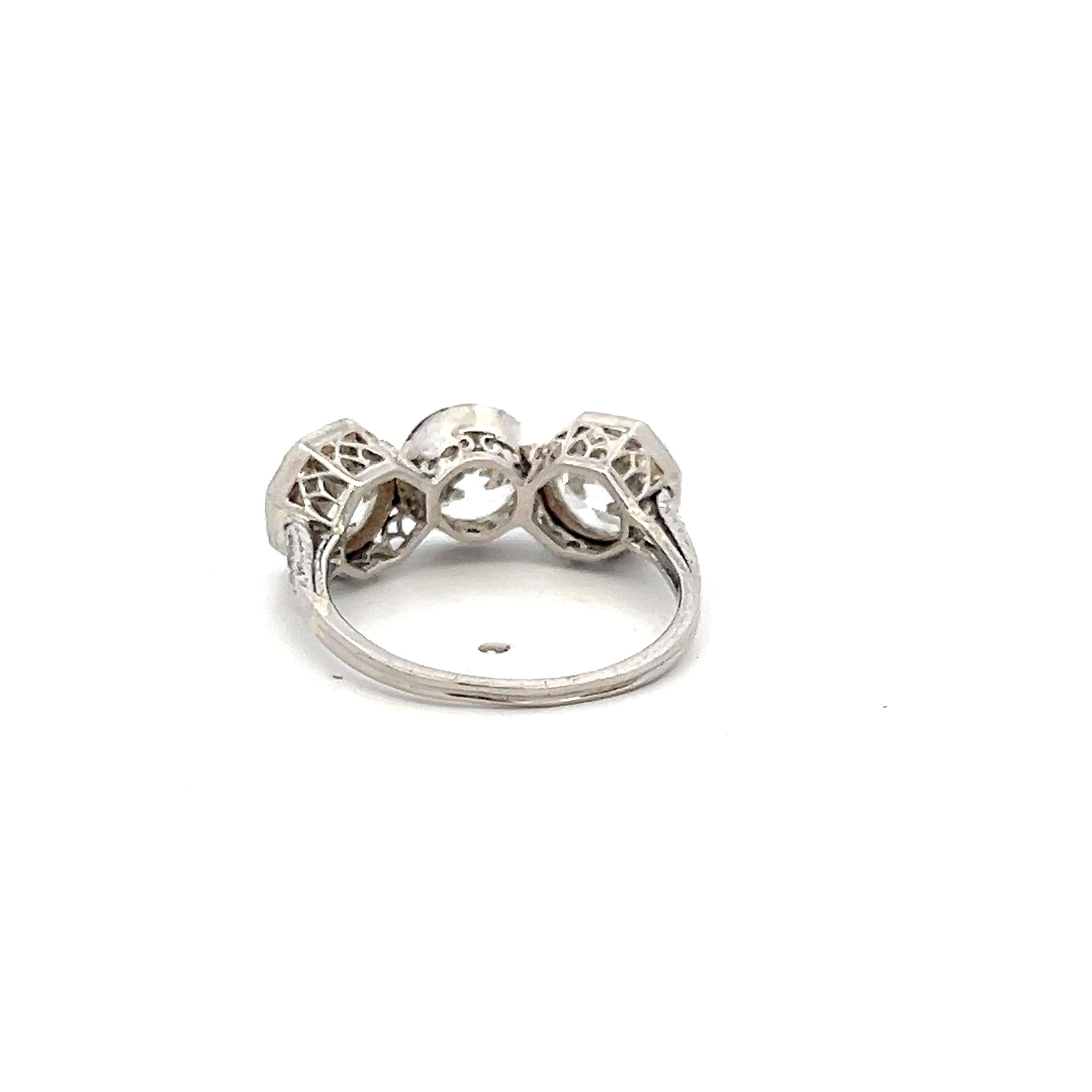 Platinum Three-Stone Ring with 3.81ct Circular Brilliant Diamonds H SI2 GIA