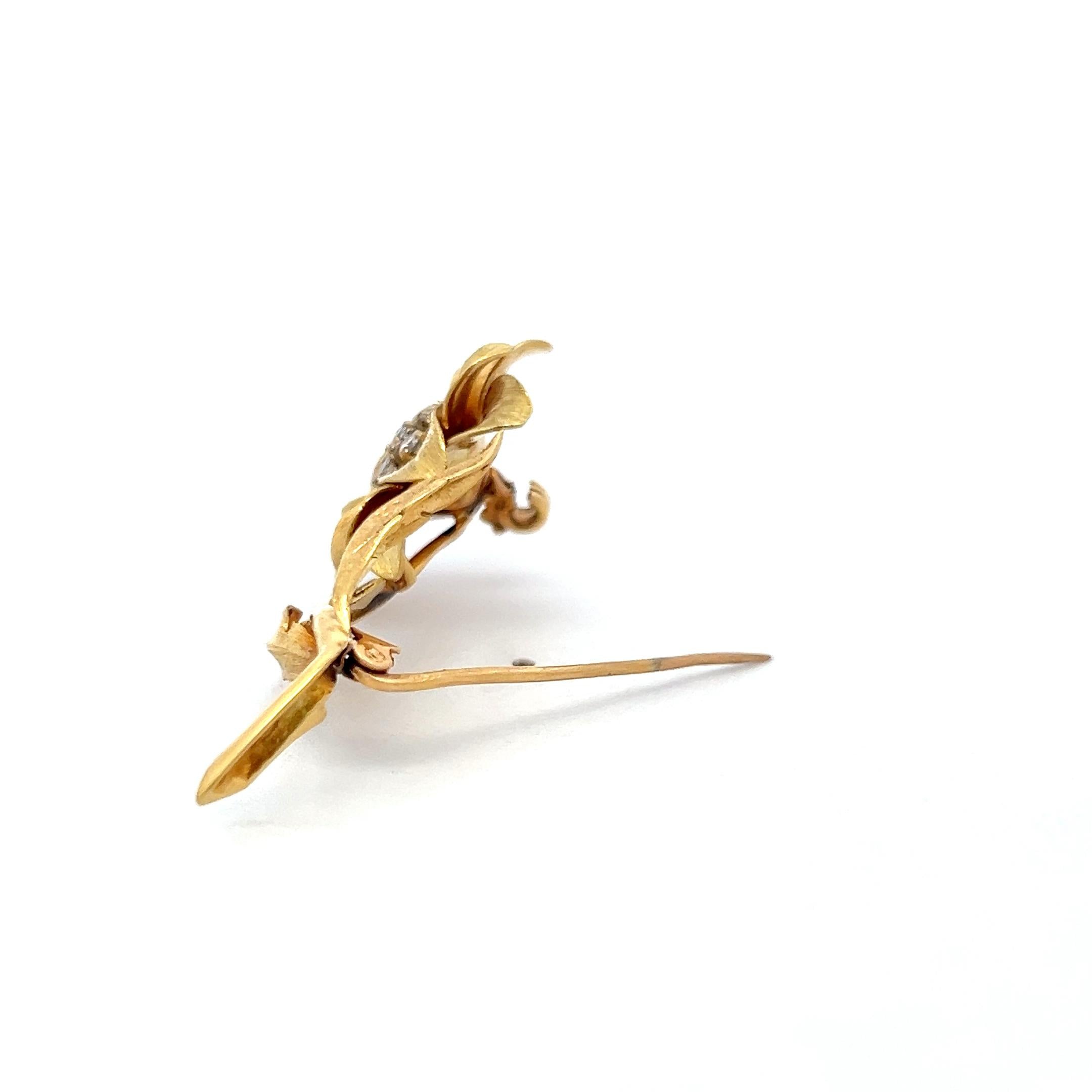 Vintage 18K Yellow Gold Pin Brooch with 0.3 Carat Round F VS Diamonds 7.8 Grams