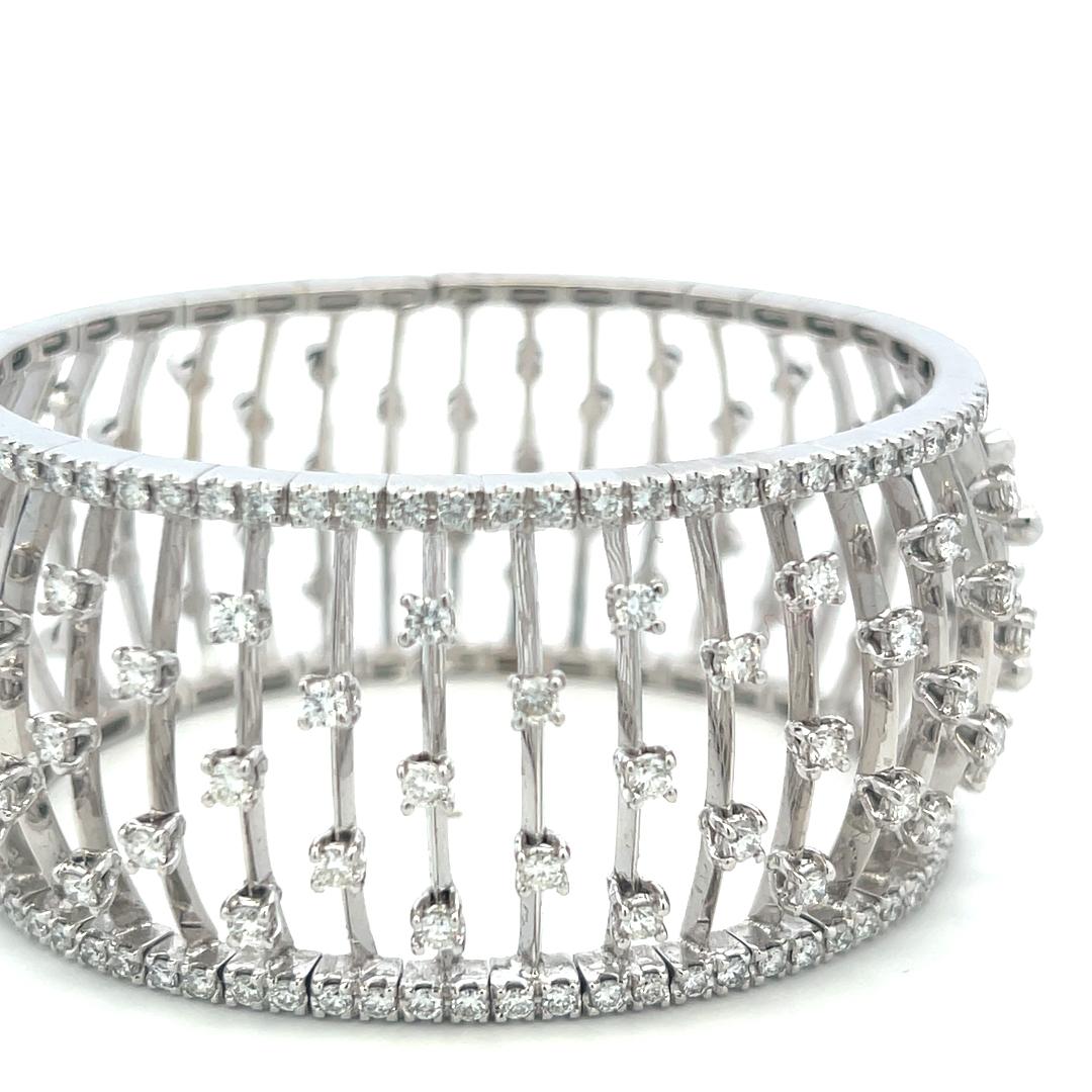 Vintage 18K White Gold Bangle Bracelet with 3.35 Carat Round H VS Diamonds