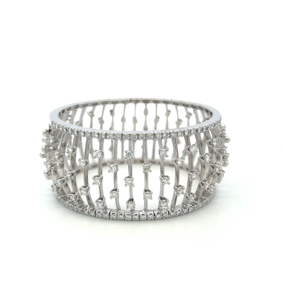 Vintage 18K White Gold Bangle Bracelet with 3.35 Carat Round H VS Diamonds