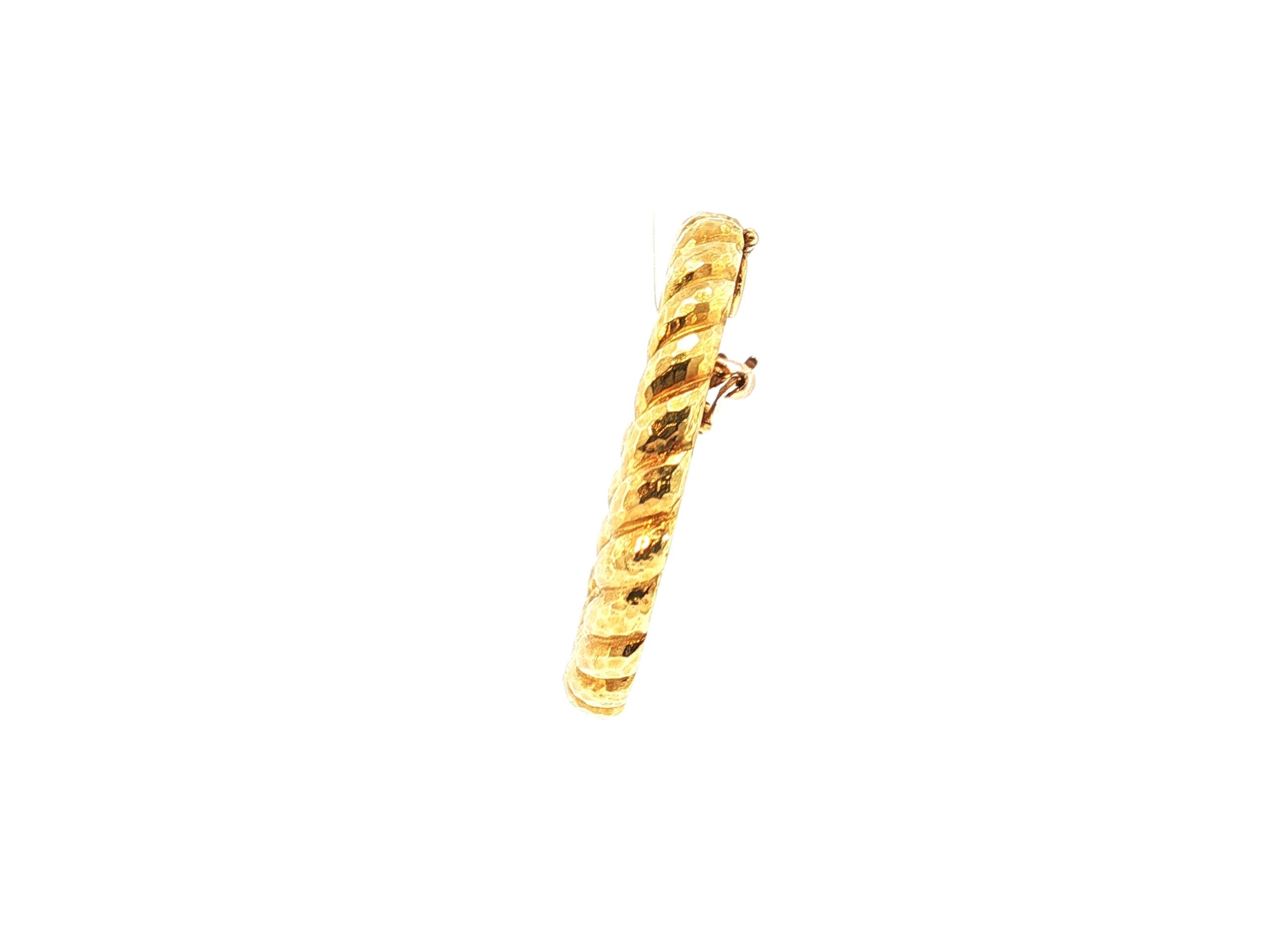 David Webb 18 Karat Yellow Gold Pin Brooch 1.8x0.2 Inch 42.07 Grams