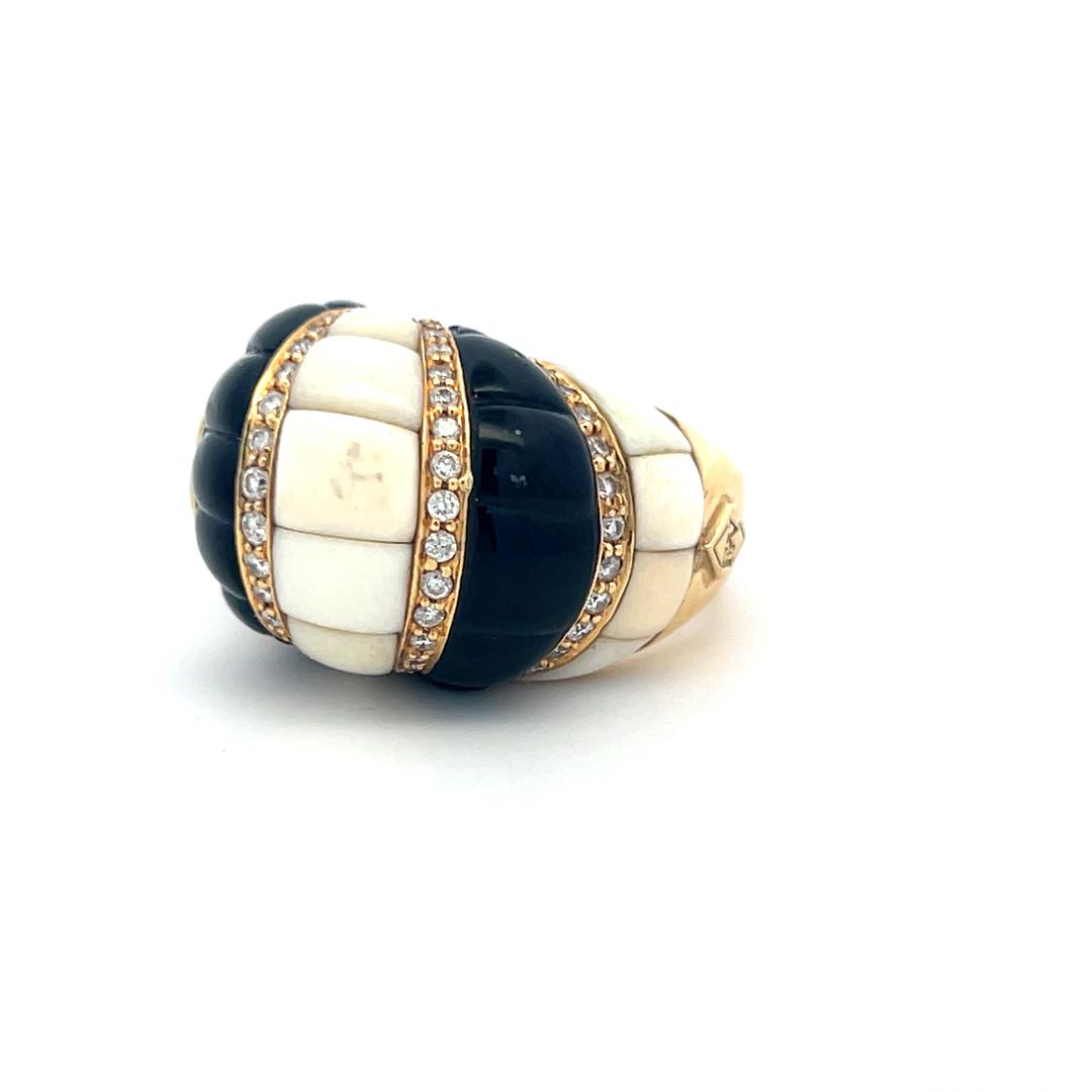18K Yellow Gold Cocktail Ring with Onyx 0.29 Carat Round Diamonds Size 6.75