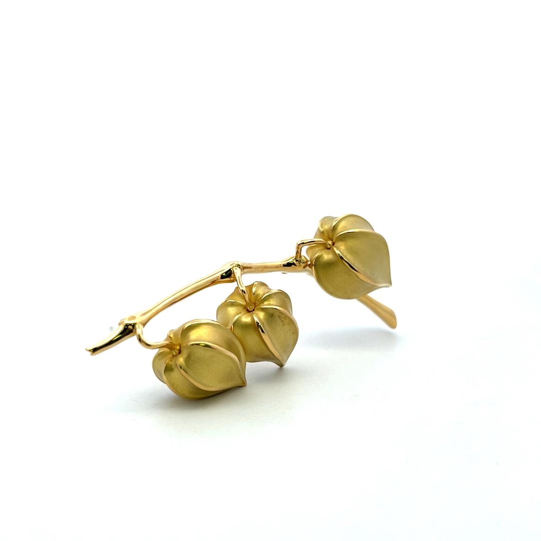 Tiffany & Co Vintage 18K Yellow Gold Chines Lantern Leaf Pin Brooch 35.2 Grams