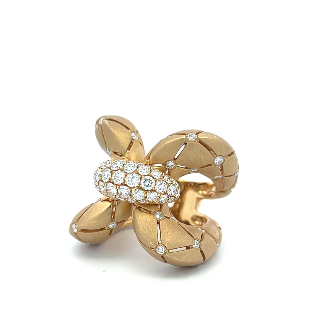 Vintage 18K Yellow Gold Cocktail Ring with 1.4 Carat Round H VS Diamonds Size 6