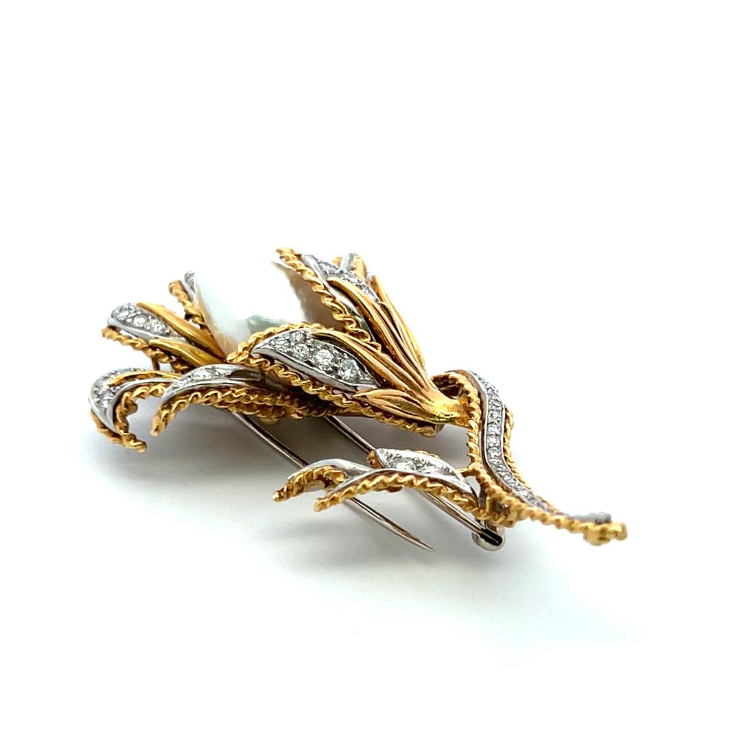 18K YG Flower Pin Brooch with 1.5 Carat Round H VS Diamonds and Pearl