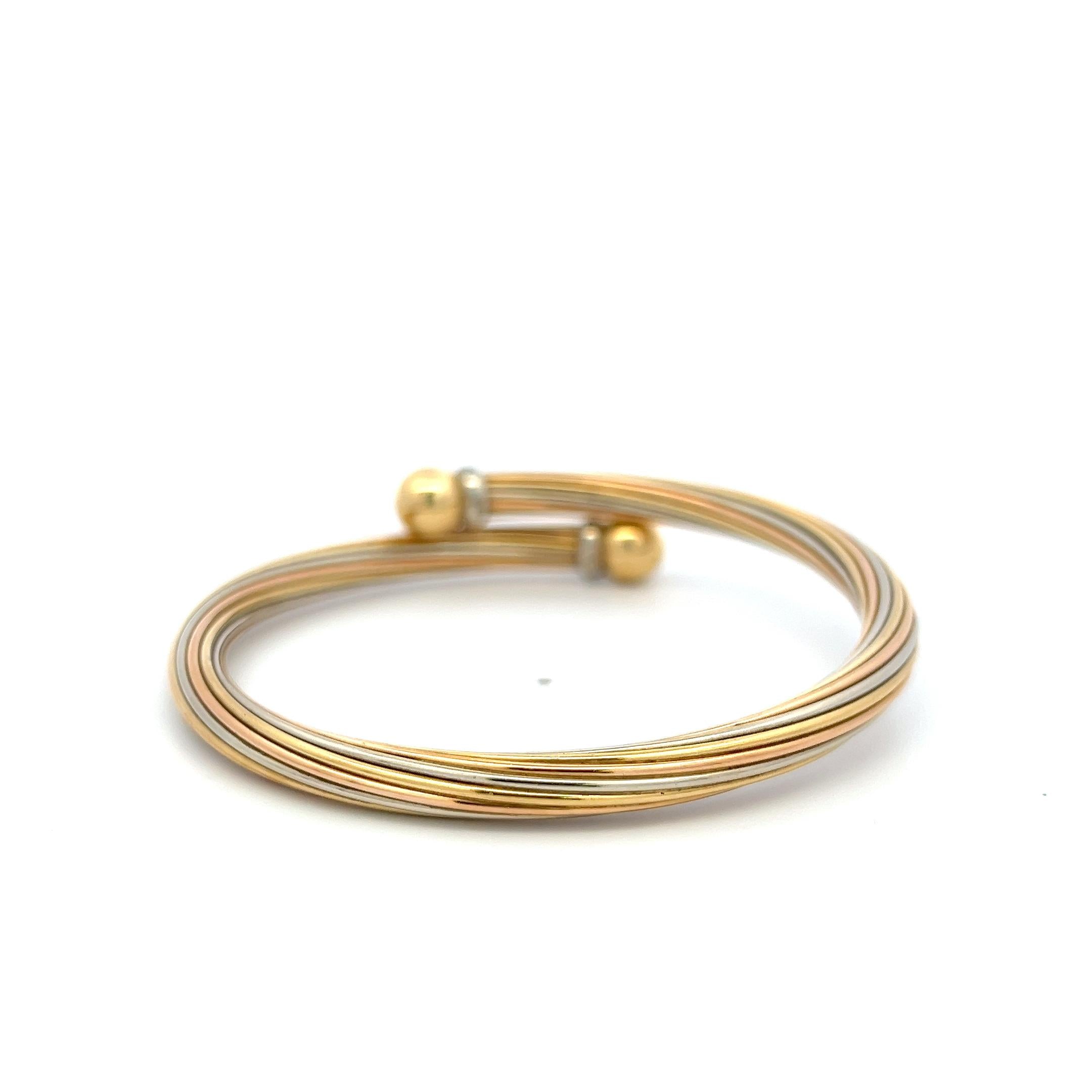 Vintage 18K Two Tone Gold Bangle Bracelet with 0.15 Carat Round K-I1 Diamonds