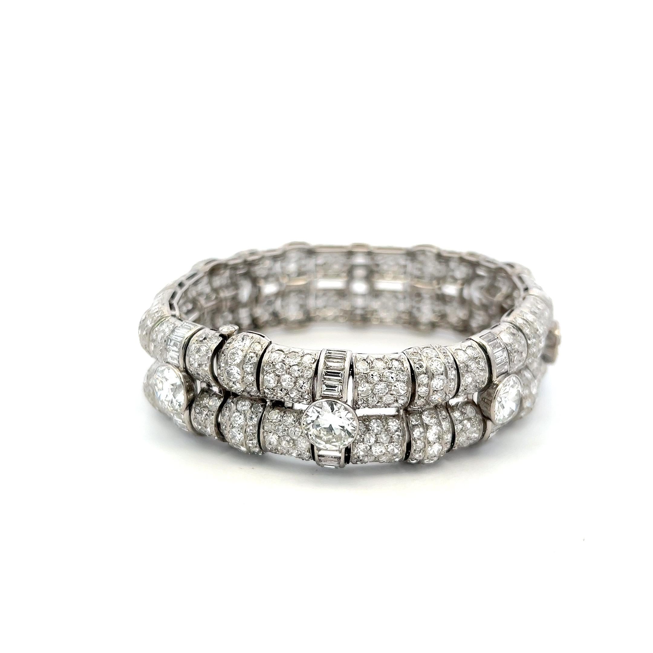 Vintage Platinum Art-Deco Bracelet with 29.4ct Old European & Baguette Diamonds