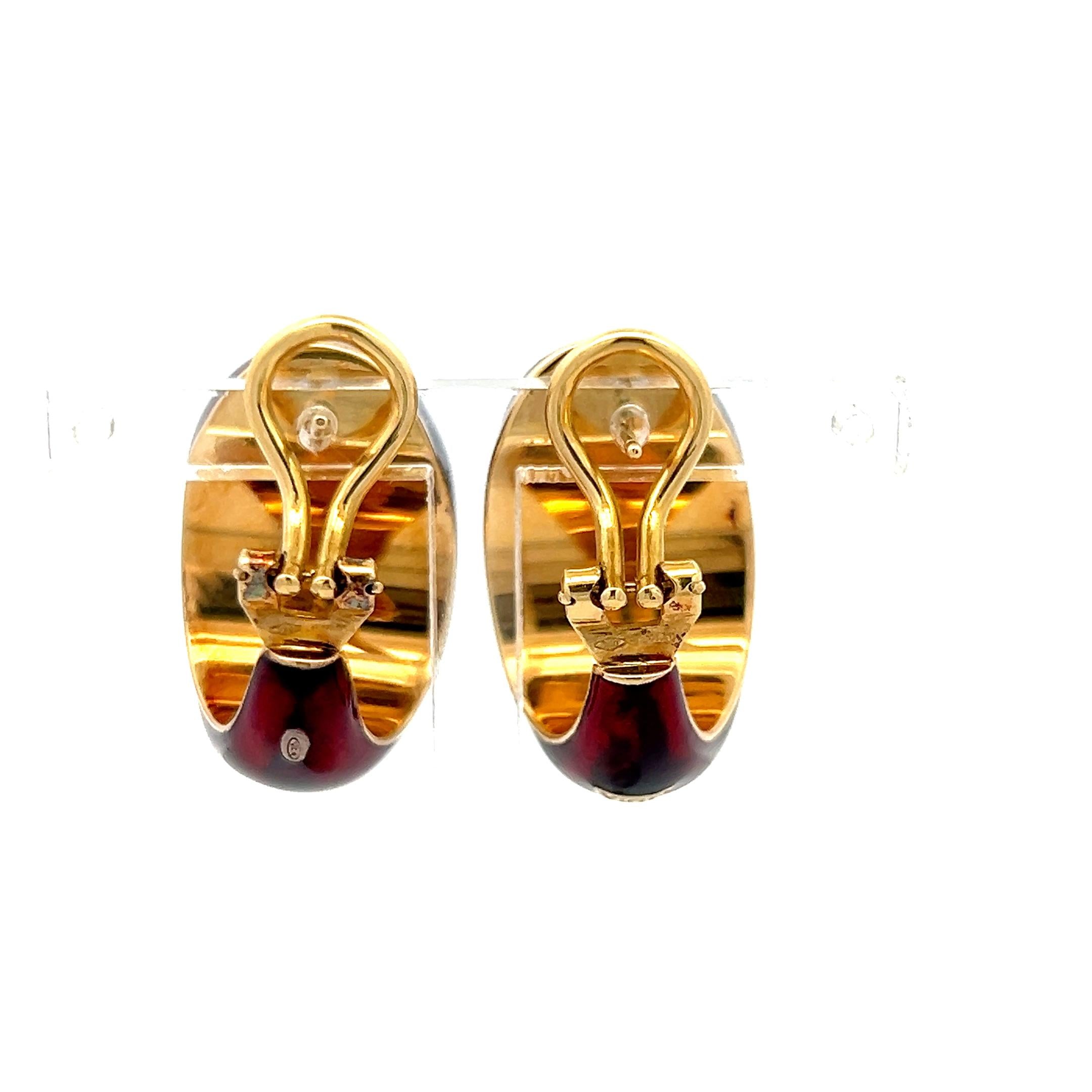 Vintage 18K Yellow Gold Clip On Earrings with 1 Carat Round H VS Diamonds