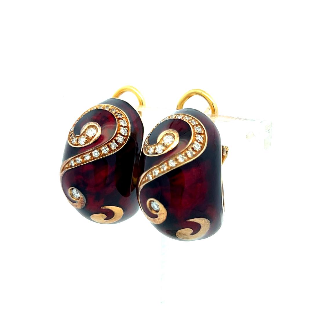 Vintage 18K Yellow Gold Clip On Earrings with 1 Carat Round H VS Diamonds
