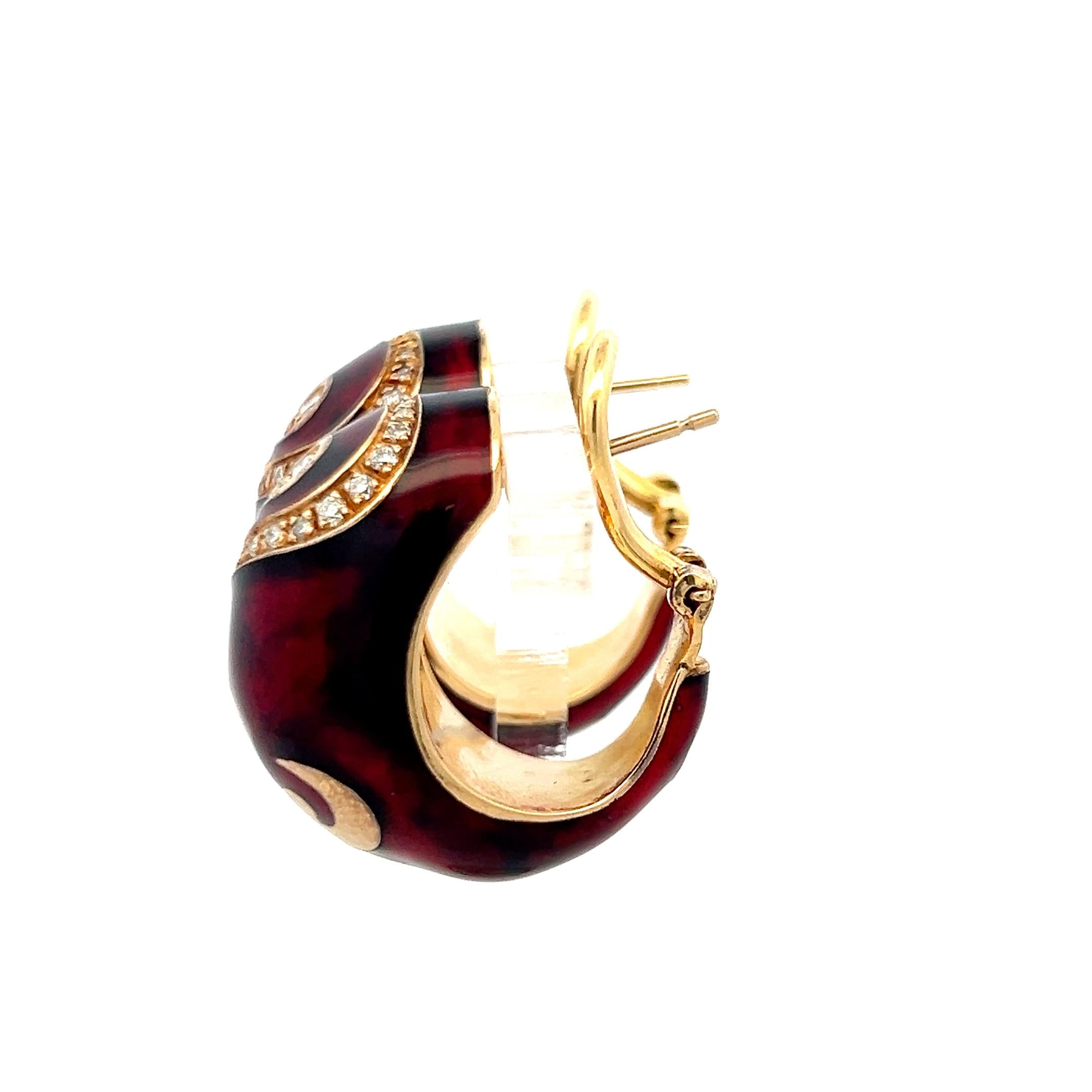 Vintage 18K Yellow Gold Clip On Earrings with 1 Carat Round H VS Diamonds