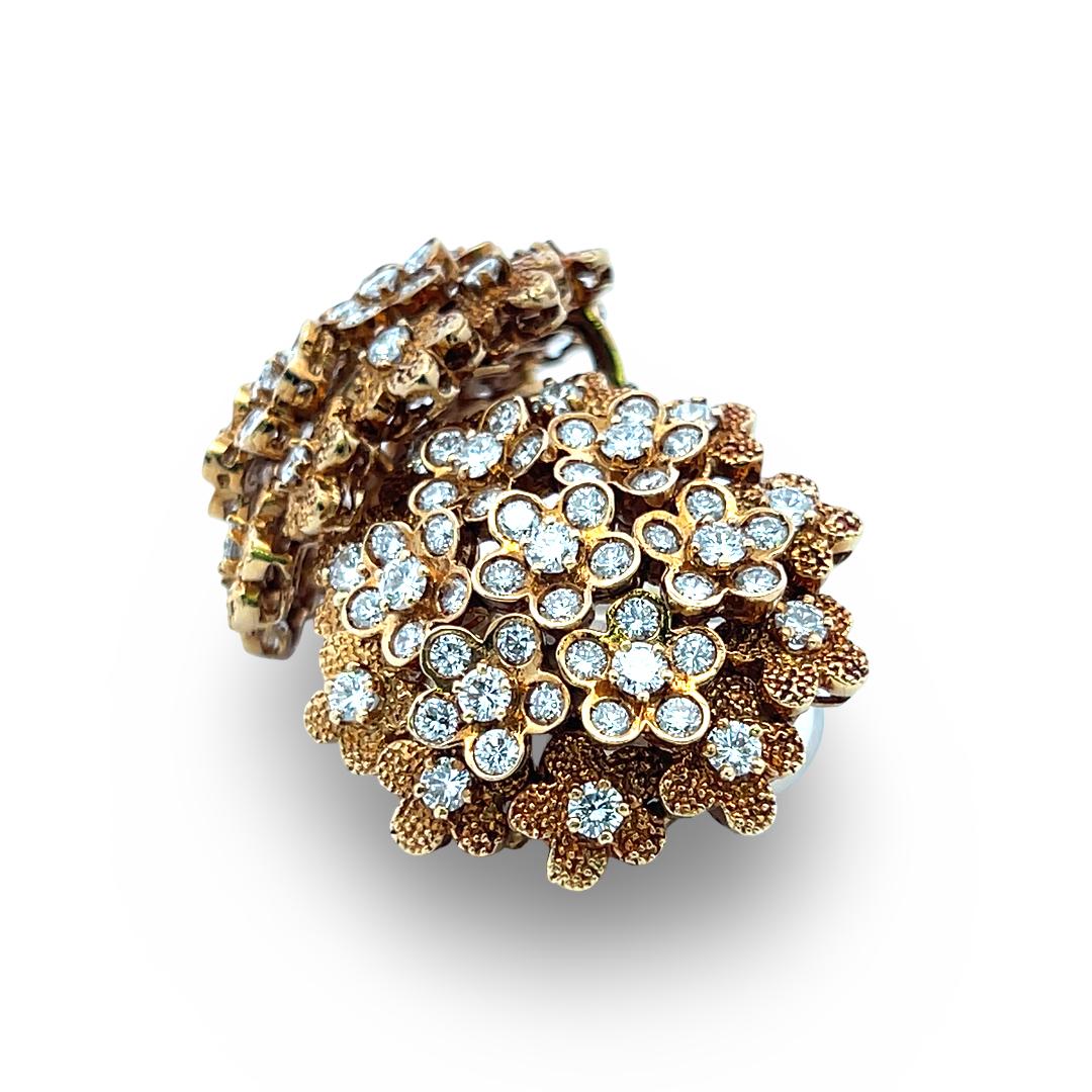 Vintage 18K Yellow Gold Clip On Earrings with 4.25 Carat Round H VS Diamonds