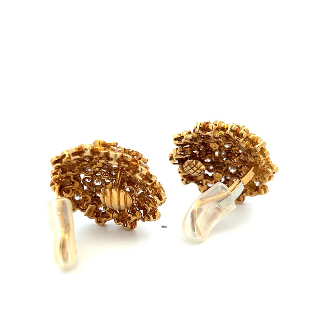 Vintage 18K Yellow Gold Clip On Earrings with 4.25 Carat Round H VS Diamonds