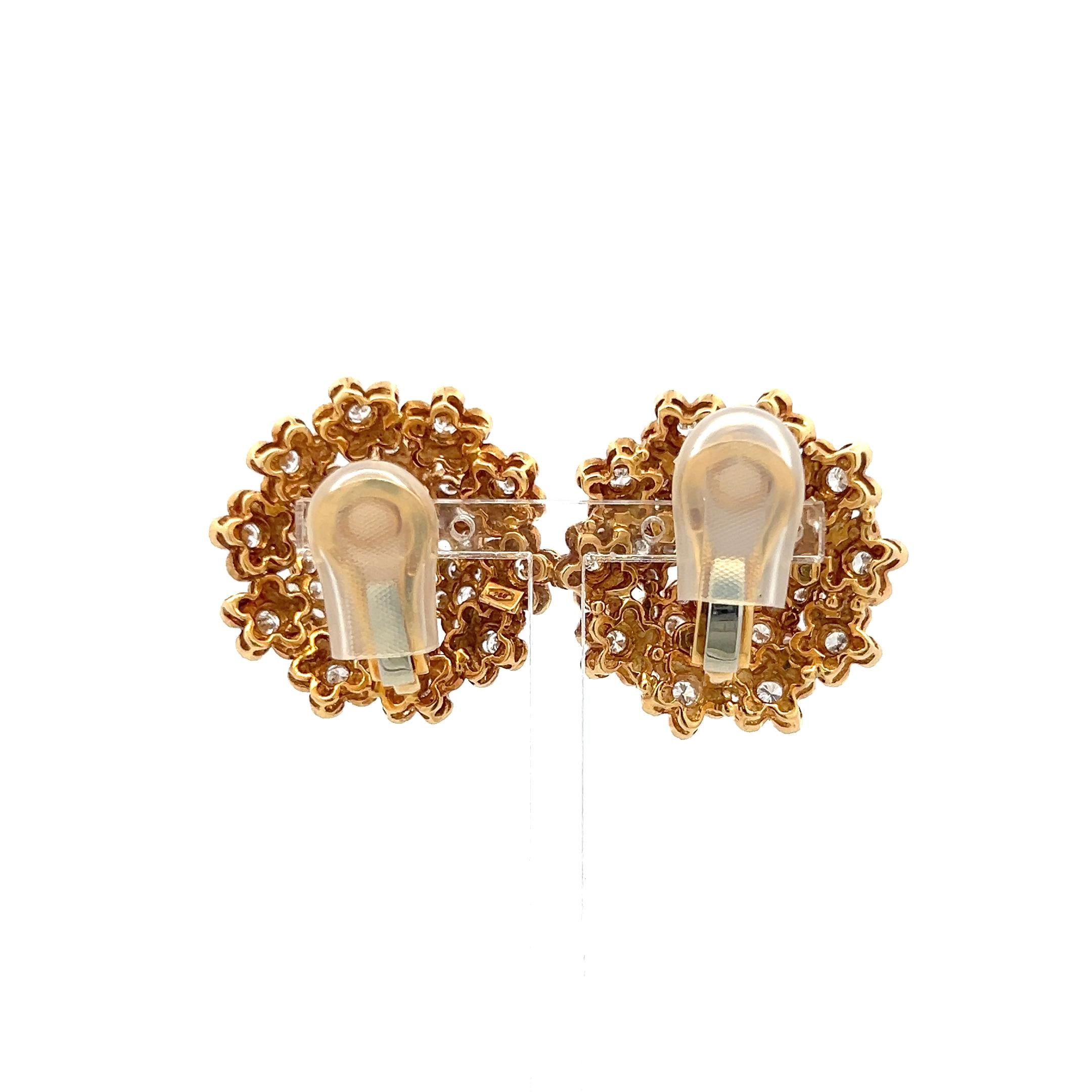 Vintage 18K Yellow Gold Clip On Earrings with 4.25 Carat Round H VS Diamonds