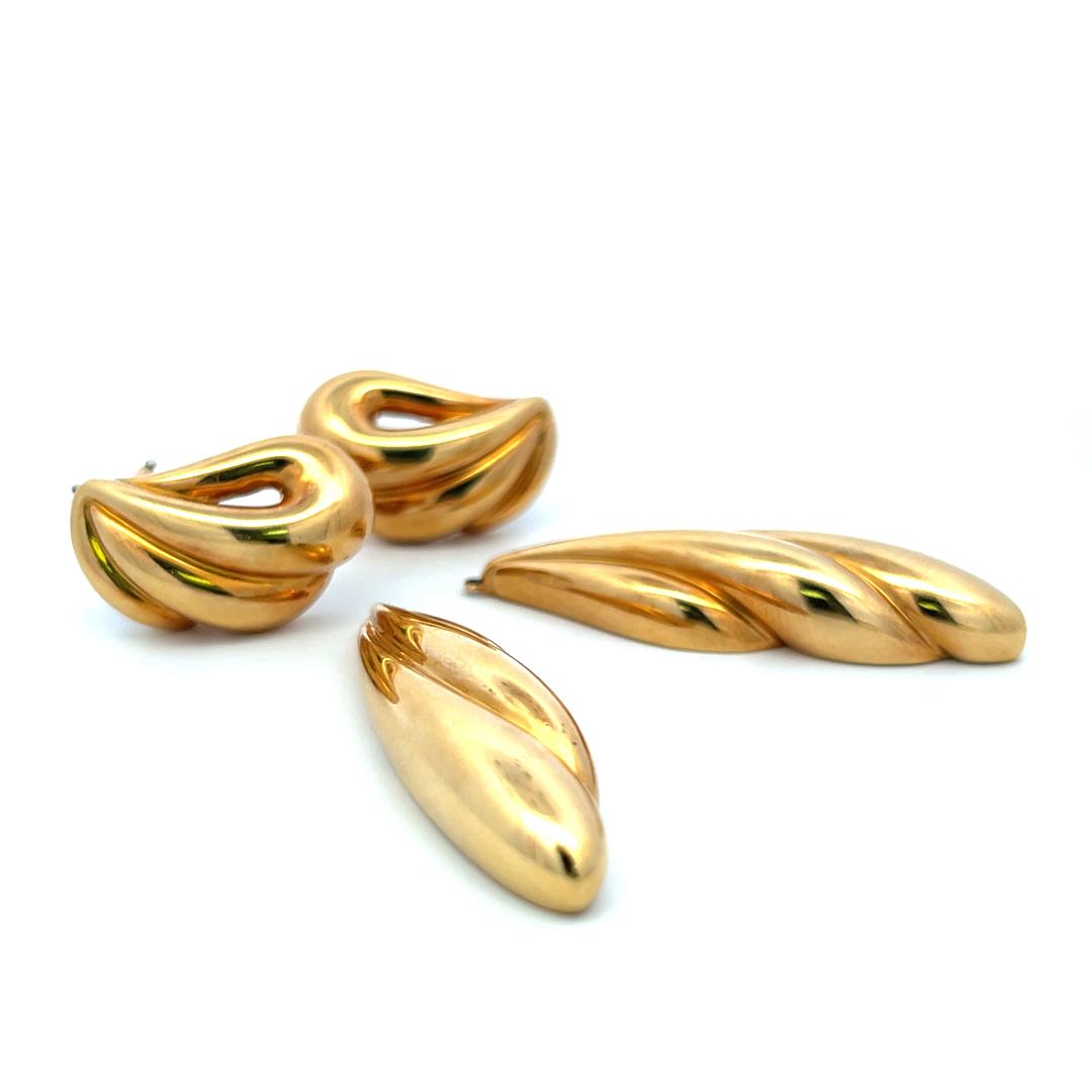 Vintage 18K Yellow Gold Bold Dangling Earrings 2.96 Inch 43.49 Grams