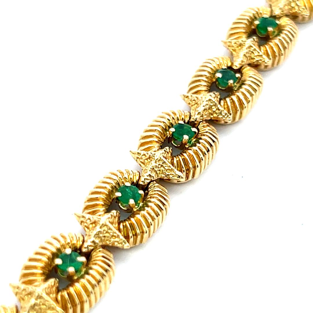 Tiffany & Co Vintage 18 Karat Yellow Gold Link Bracelet with 1.3 Carat Emeralds