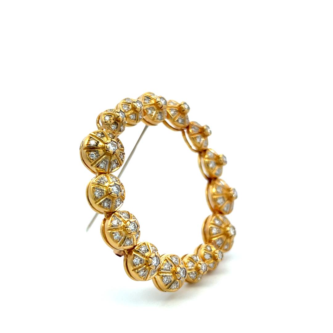 Vintage 18K Yellow Gold Pin Brooch with 1.36 Carat Round H VS Diamonds