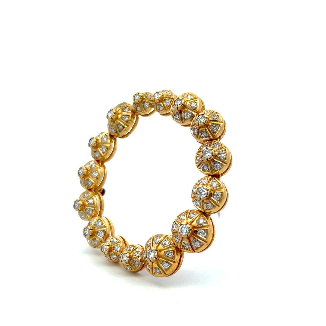 Vintage 18K Yellow Gold Pin Brooch with 1.36 Carat Round H VS Diamonds