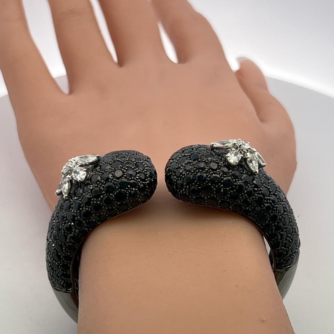 18K White Gold Bangle Bracelet with 2.45ct Mixed Cut H VS Diamonds 25ct Sapphire