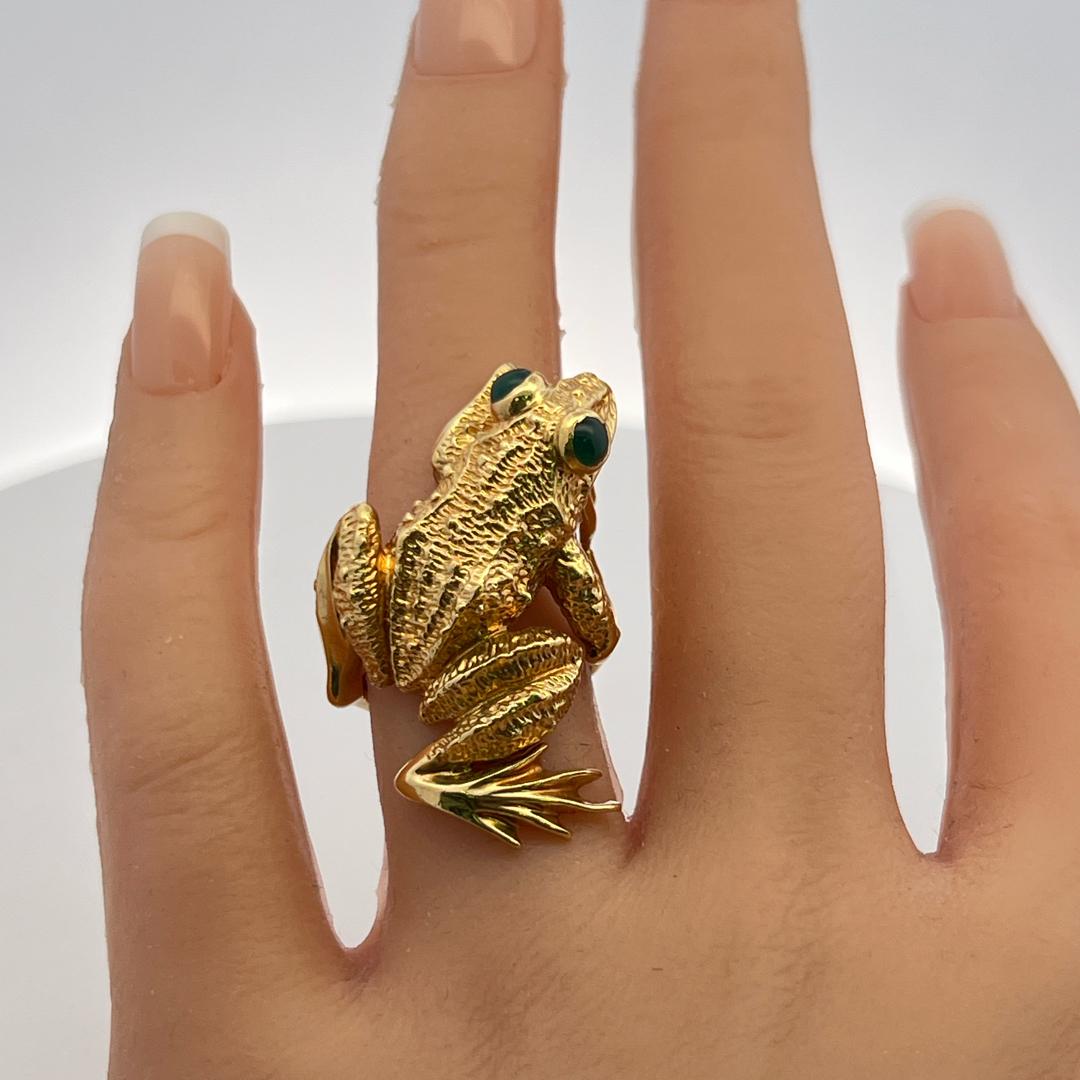 Kert Win 18K Yellow Gold Cocktail Frog Ring with 0.4 Carat Emerald in Size 7
